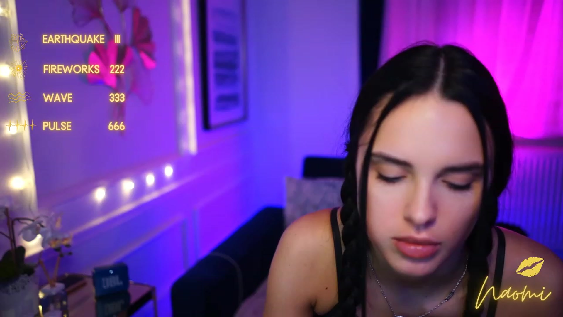 Gallery image thumbnail from cinnabellee's myfreecams stream on, 02/07/2023, 22:11 image 13 of 20