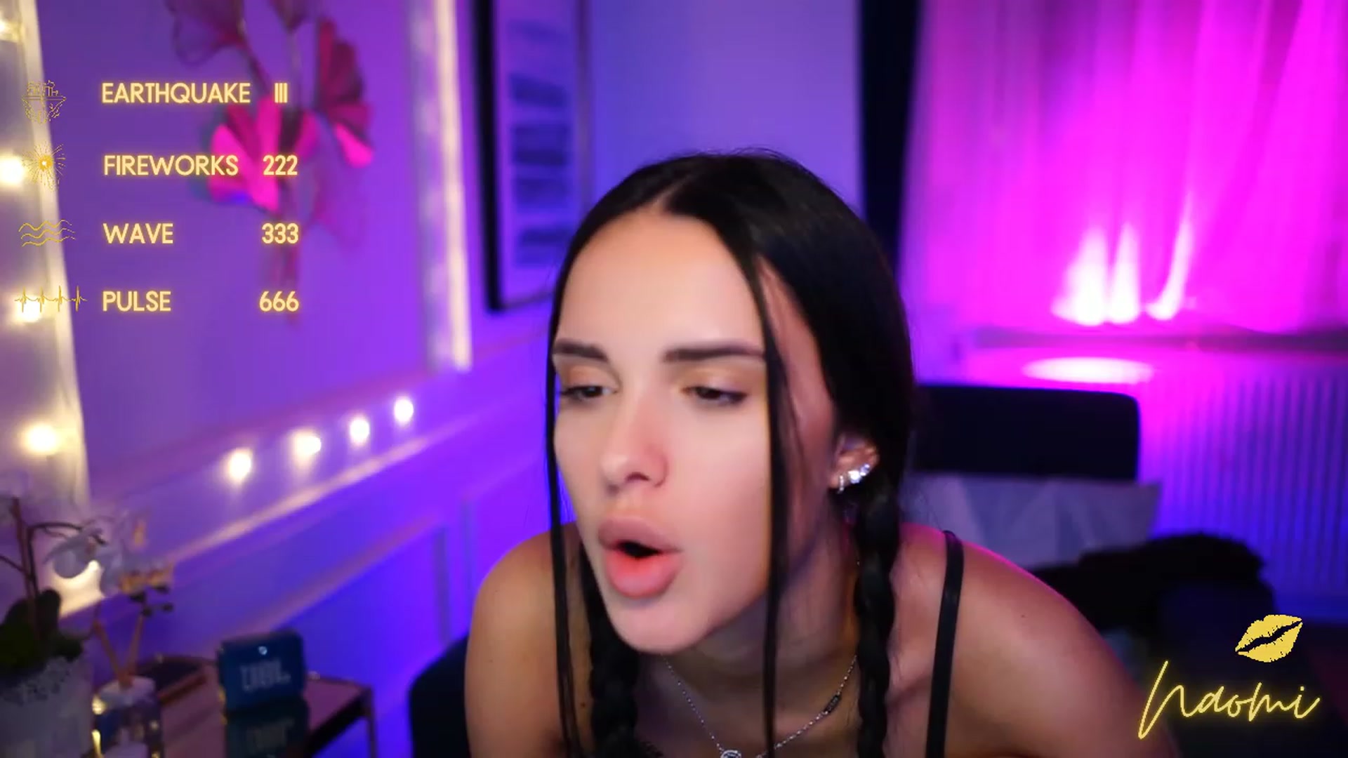 Gallery image thumbnail from cinnabellee's myfreecams stream on, 02/07/2023, 22:11 image 11 of 20