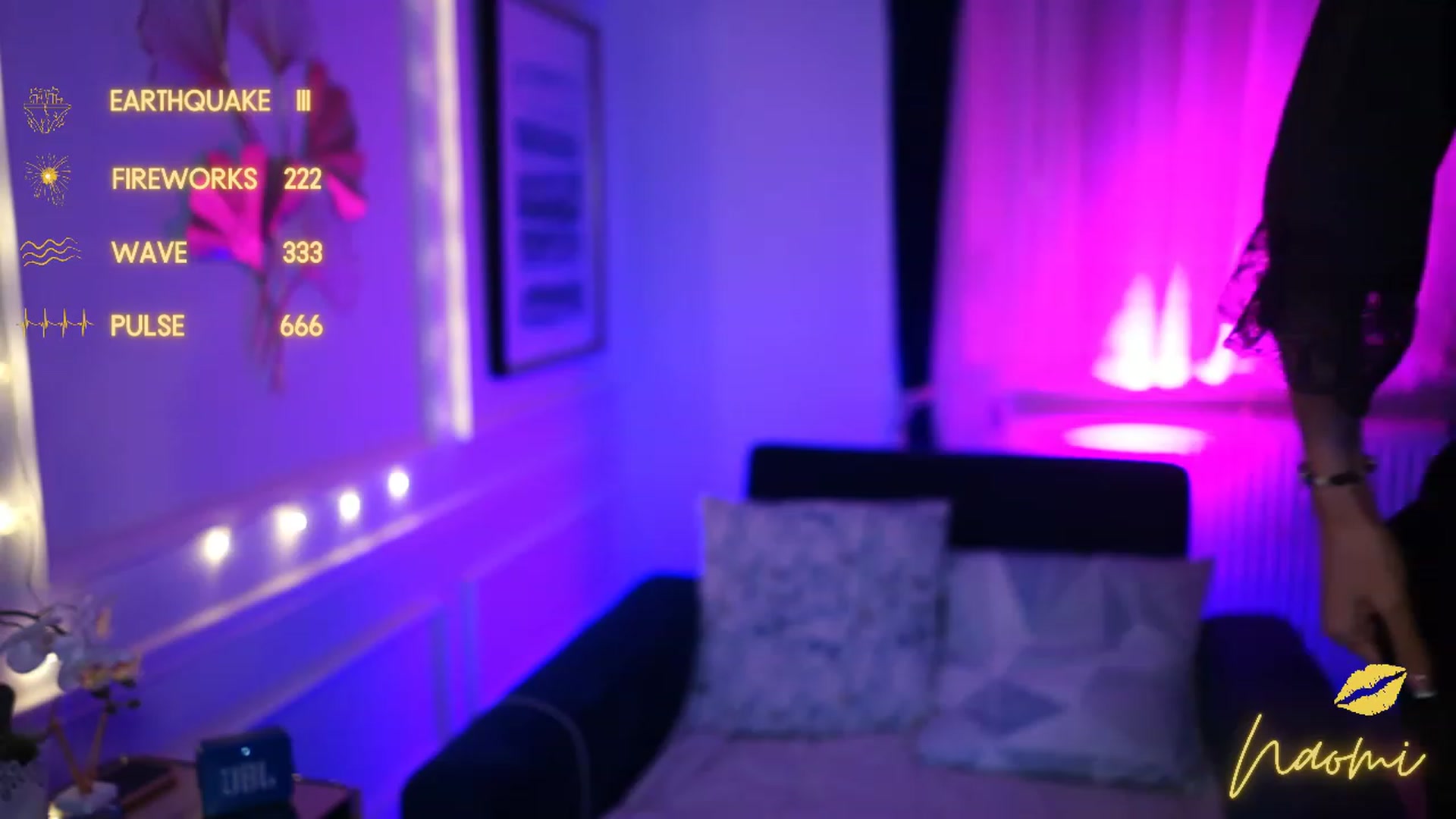 Gallery image thumbnail from cinnabellee's myfreecams stream on, 02/07/2023, 22:11 image 15 of 20
