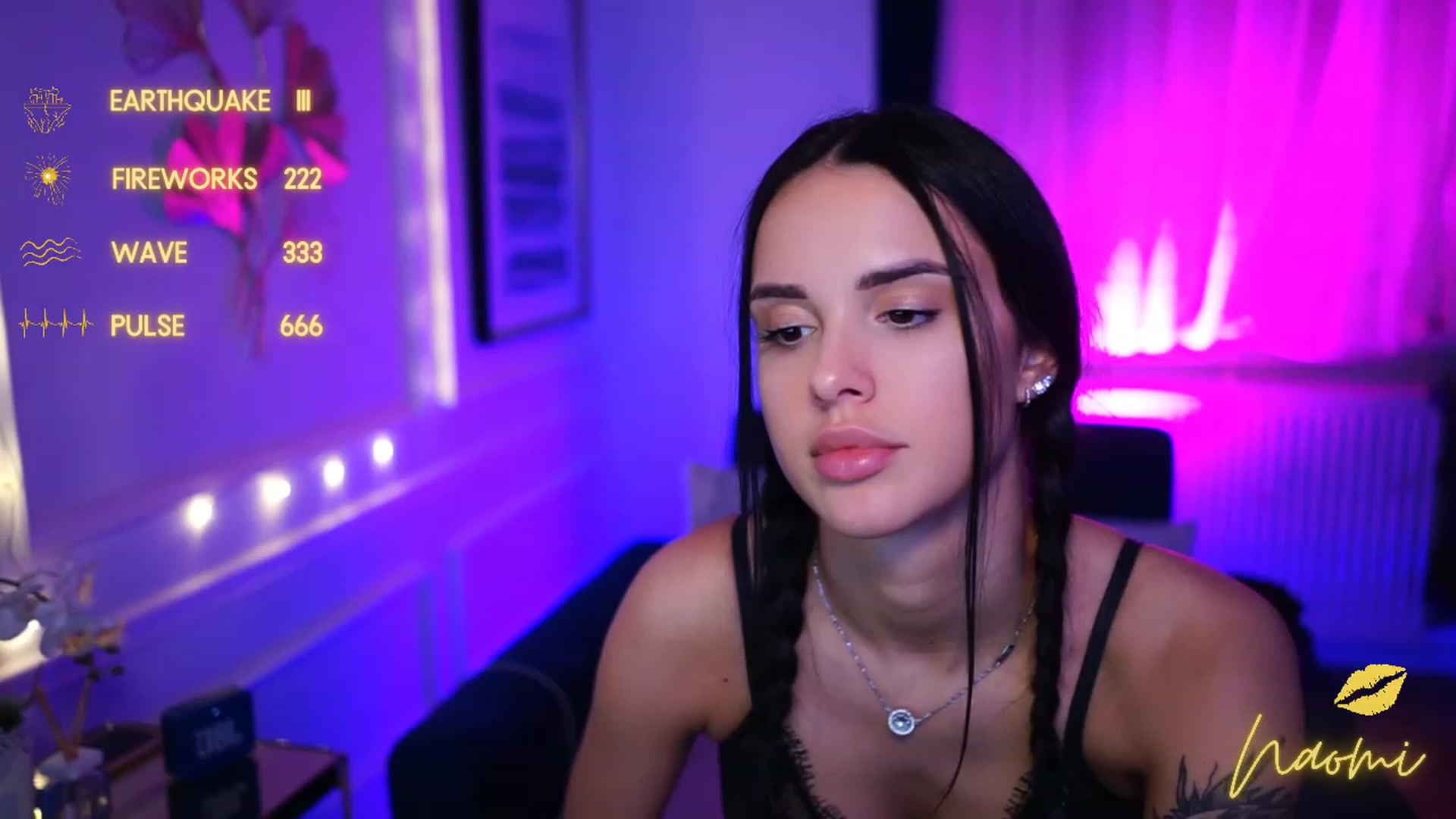 Gallery image thumbnail from cinnabellee's myfreecams stream on, 02/07/2023, 22:11 image 2 of 20