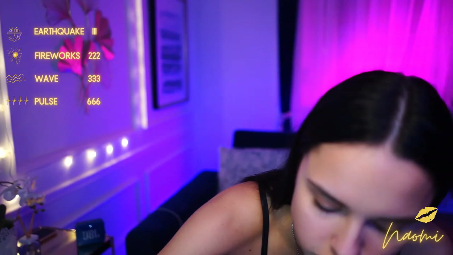 Gallery image thumbnail from cinnabellee's myfreecams stream on, 02/08/2023, 24:01 image 4 of 20