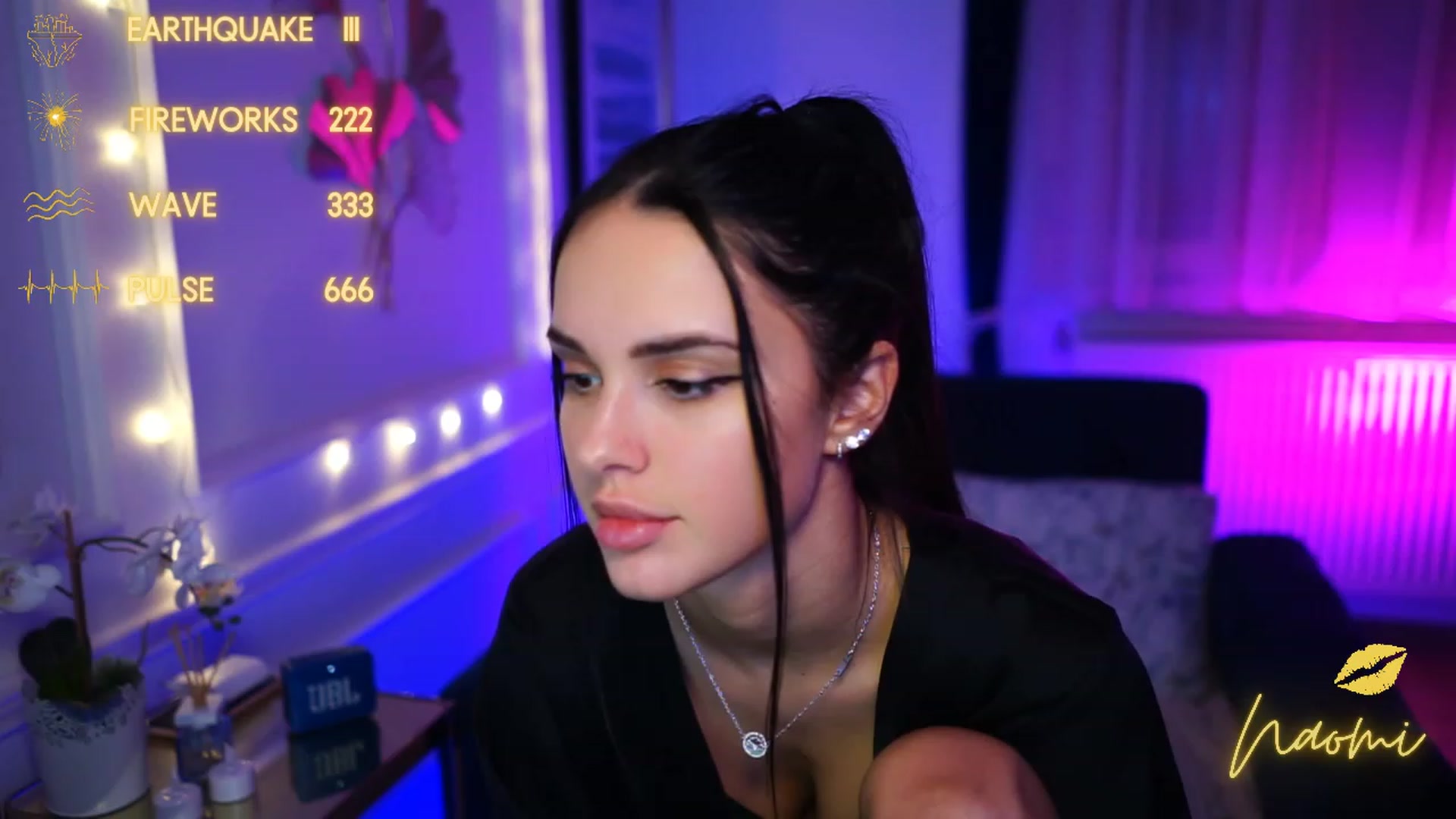 Gallery image thumbnail from cinnabellee's myfreecams stream on, 02/09/2023, 22:03 image 2 of 20