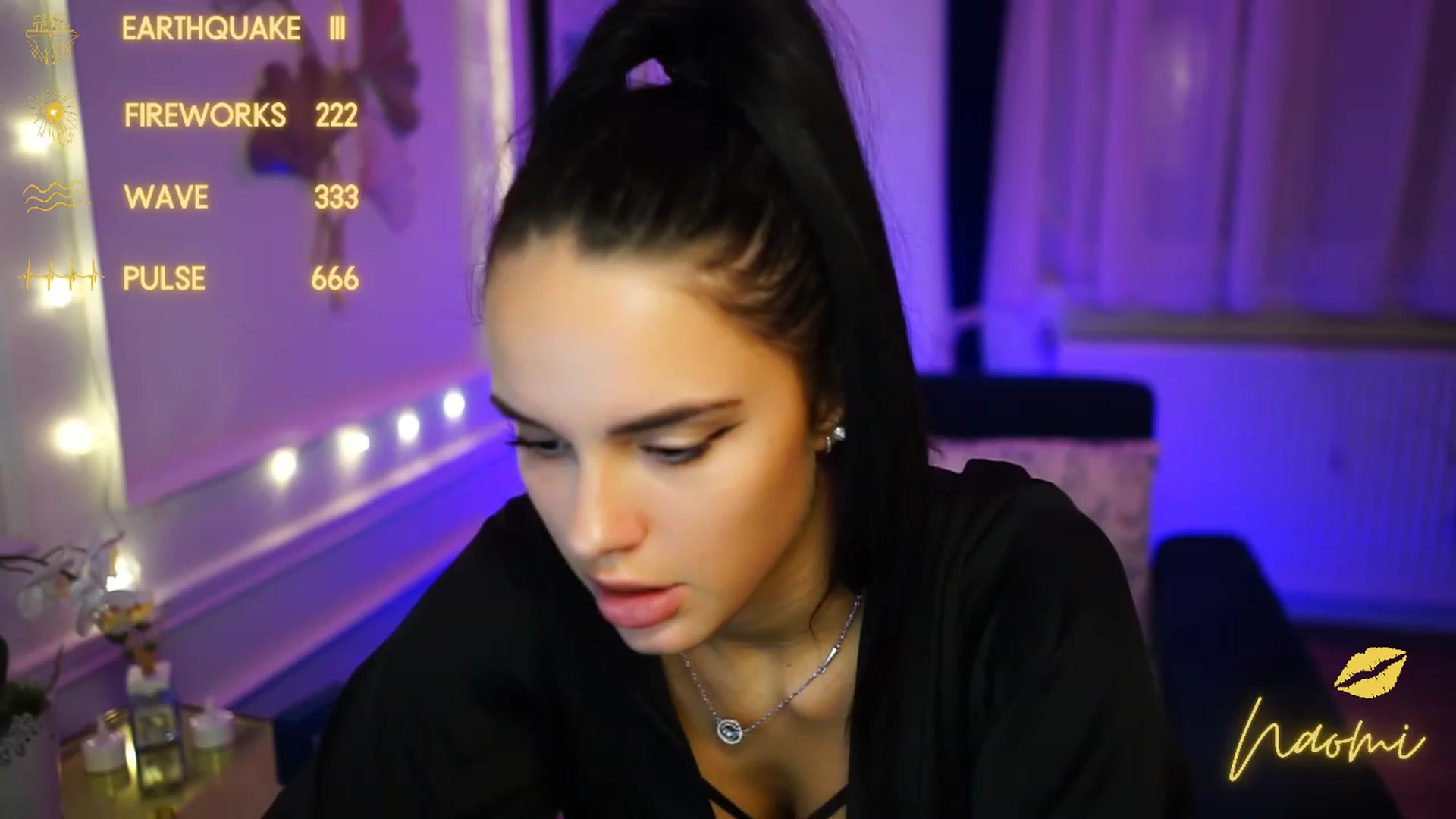 Gallery image thumbnail from cinnabellee's myfreecams stream on, 02/11/2023, 24:01 image 8 of 20