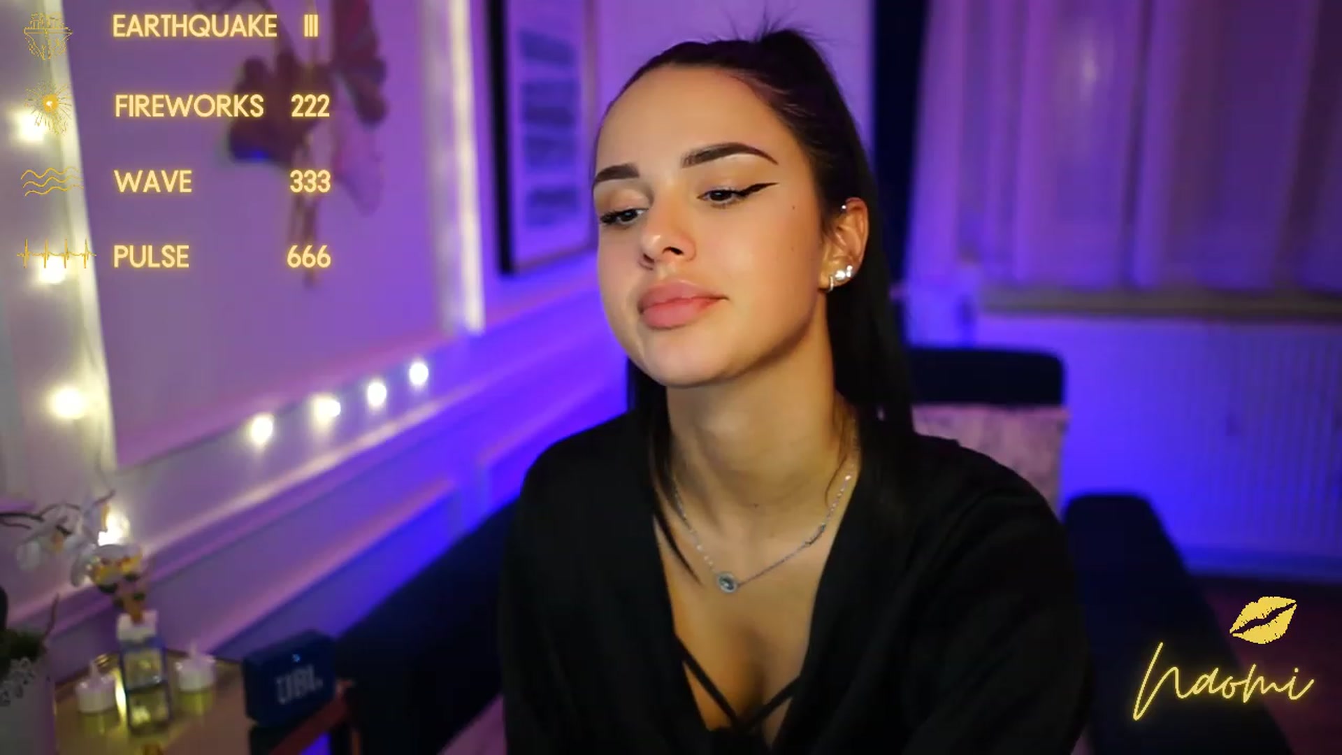 Gallery image thumbnail from cinnabellee's myfreecams stream on, 02/11/2023, 24:01 image 4 of 20