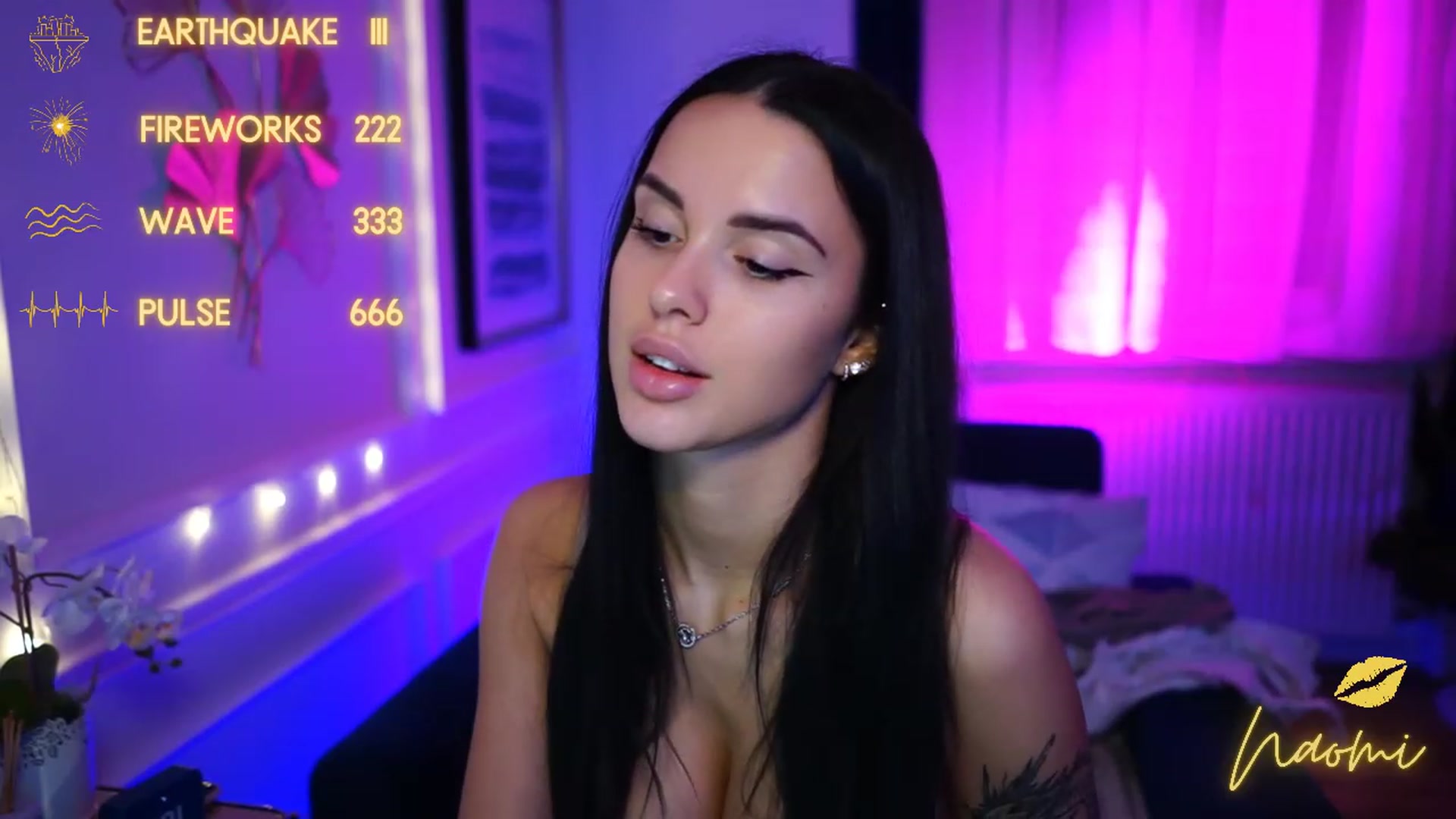 Gallery image thumbnail from cinnabellee's myfreecams stream on, 02/13/2023, 19:18 image 16 of 20