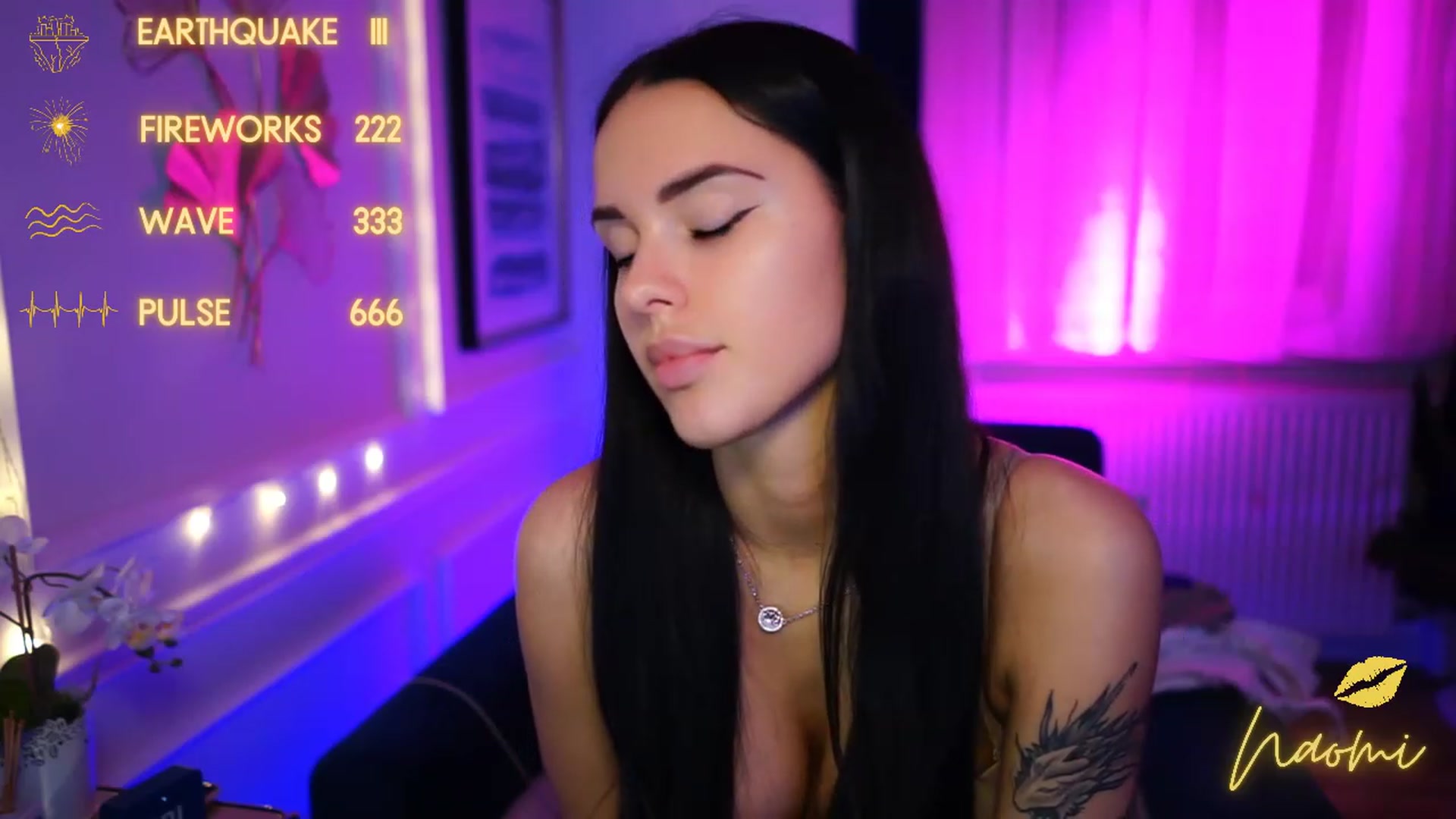 Gallery image thumbnail from cinnabellee's myfreecams stream on, 02/13/2023, 19:18 image 17 of 20