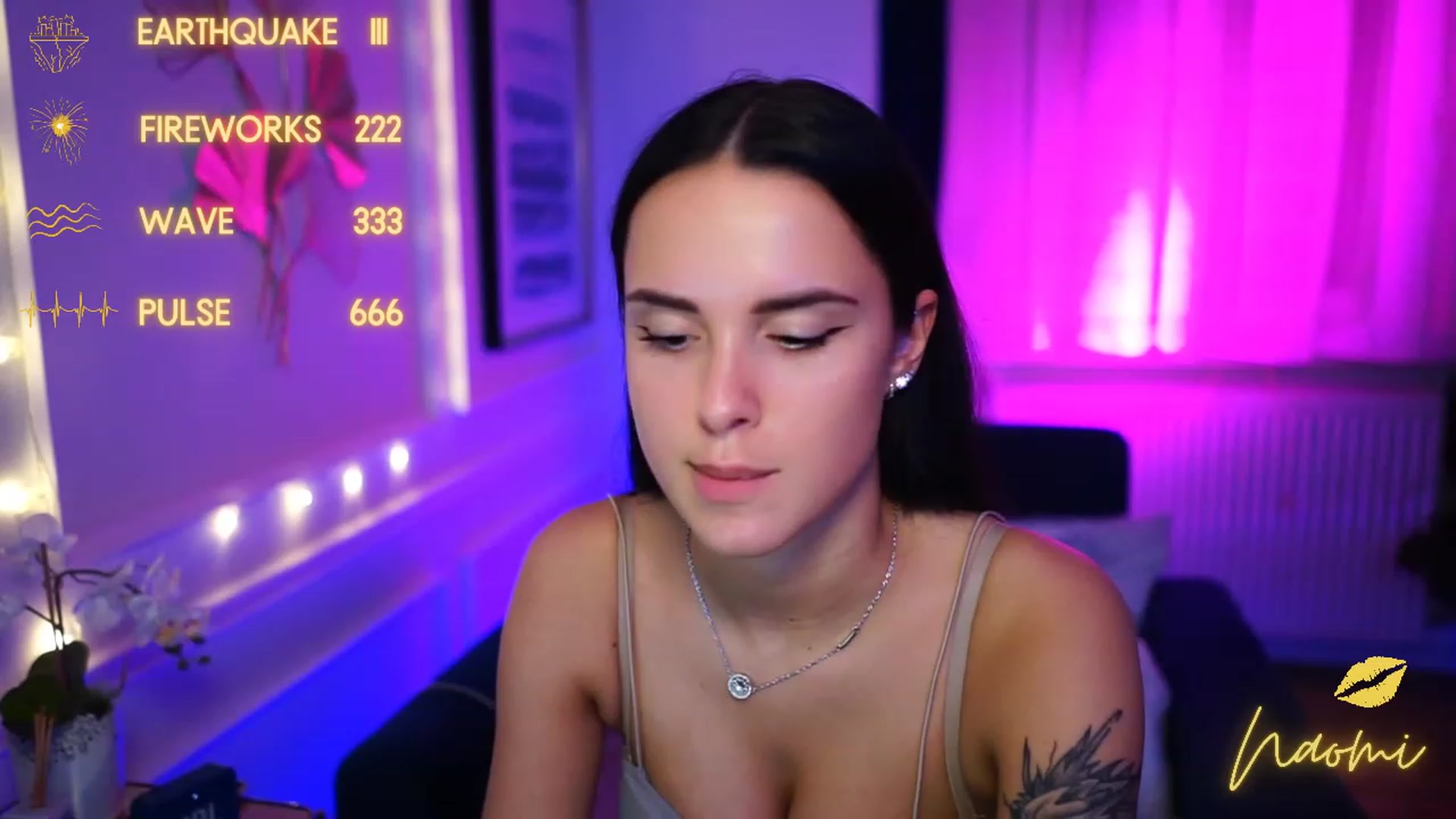 Gallery image thumbnail from cinnabellee's myfreecams stream on, 02/13/2023, 21:56 image 18 of 20