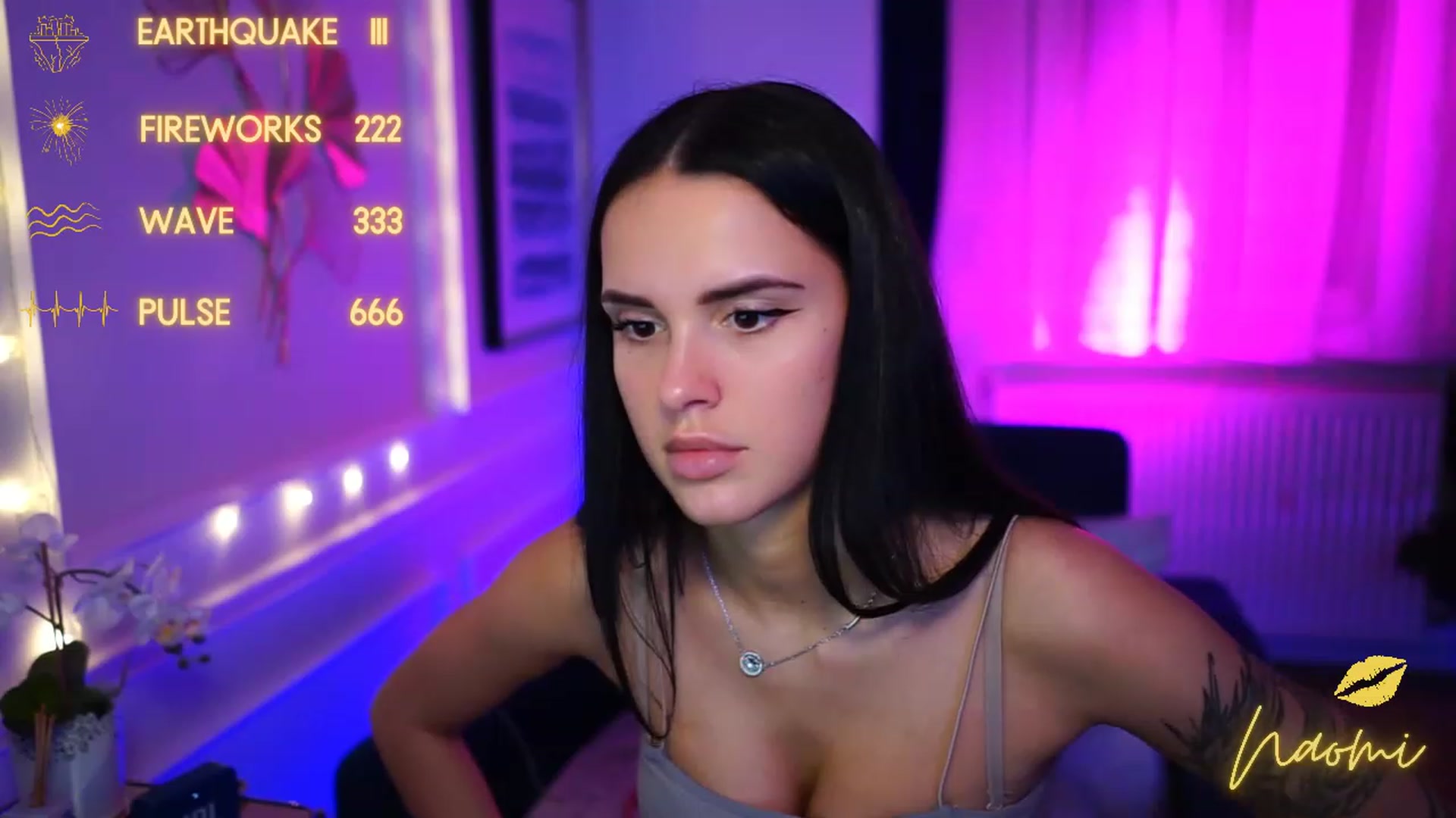 Gallery image thumbnail from cinnabellee's myfreecams stream on, 02/13/2023, 21:56 image 17 of 20