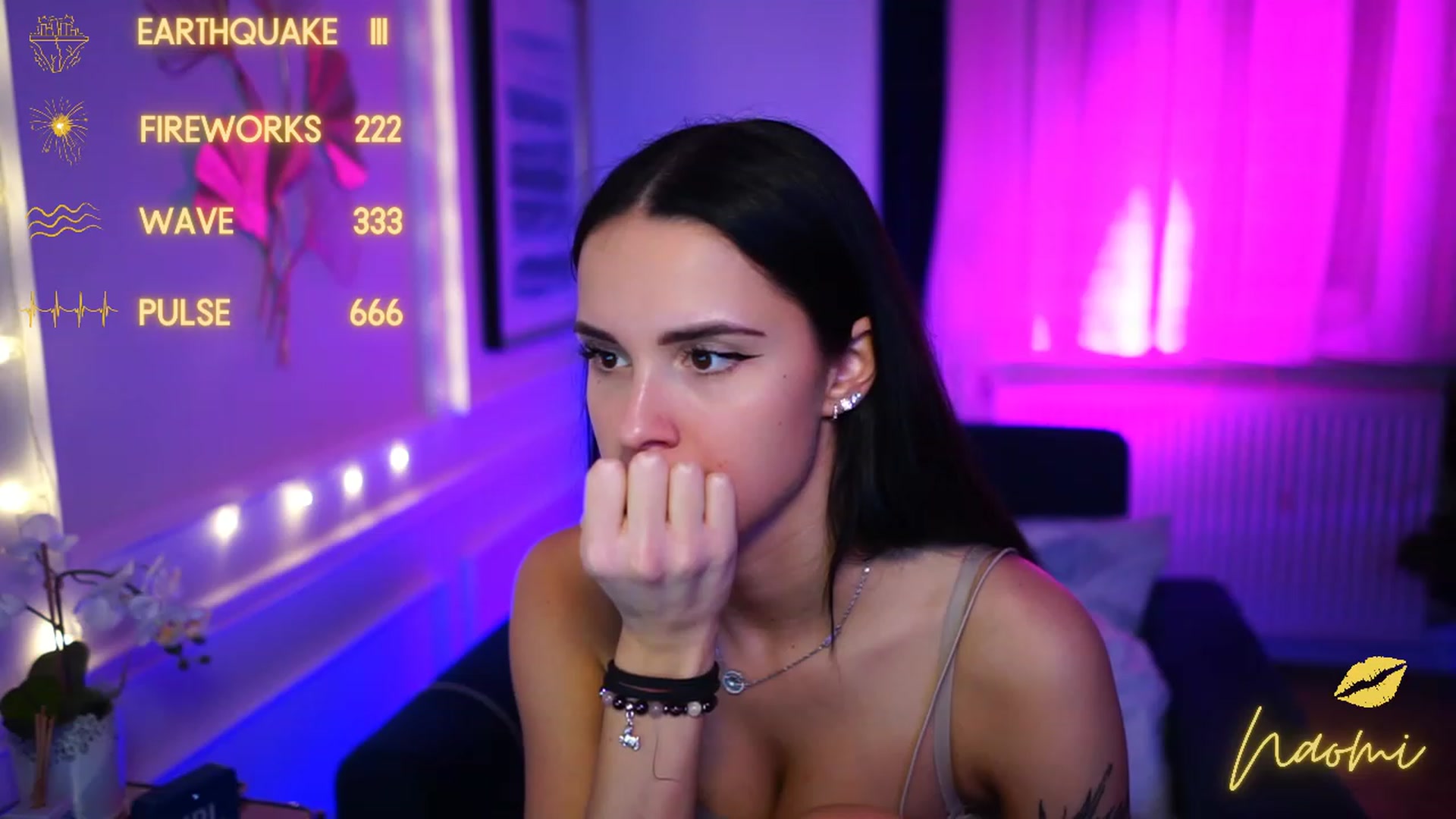 Gallery image thumbnail from cinnabellee's myfreecams stream on, 02/13/2023, 21:56 image 20 of 20
