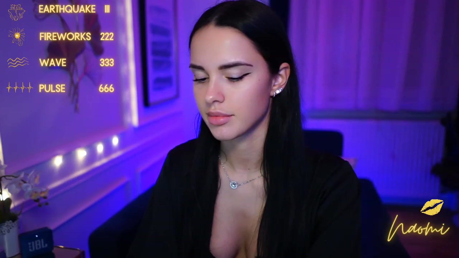 Gallery image thumbnail from cinnabellee's myfreecams stream on, 02/15/2023, 24:06 image 3 of 20
