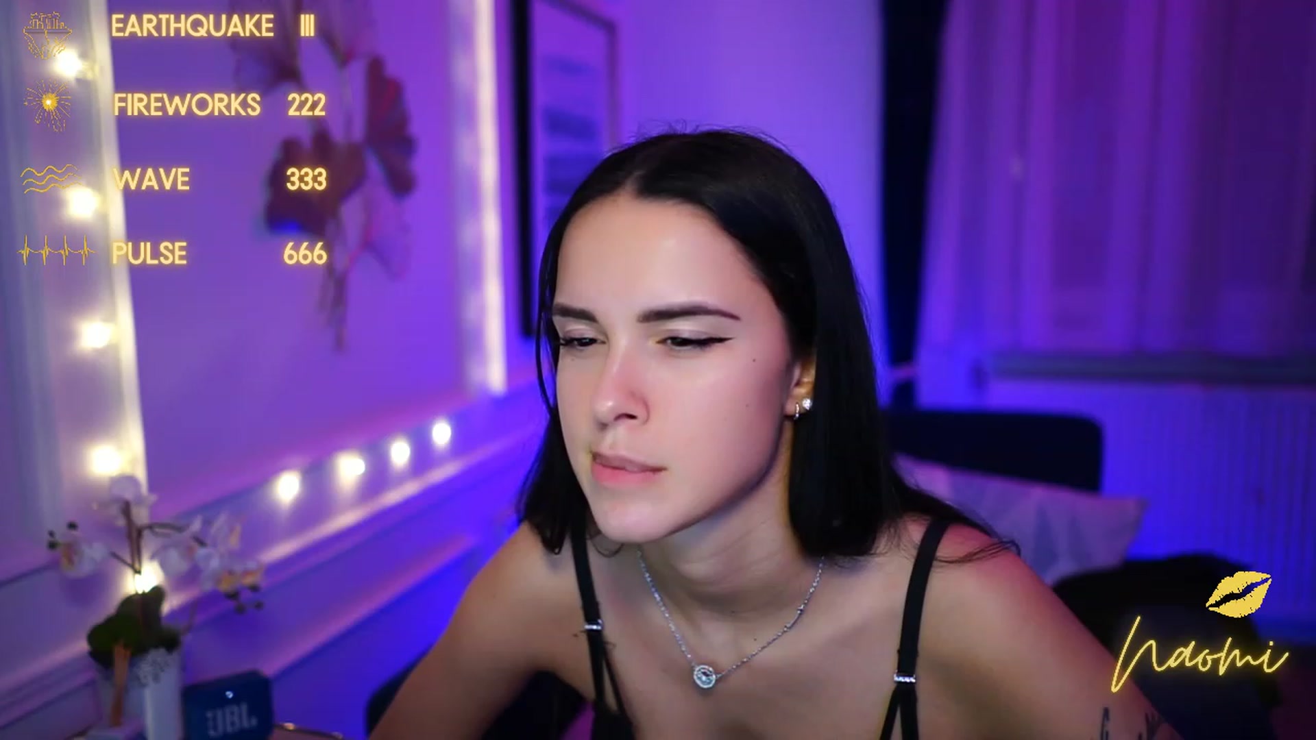 Gallery image thumbnail from cinnabellee's myfreecams stream on, 02/15/2023, 24:06 image 17 of 20