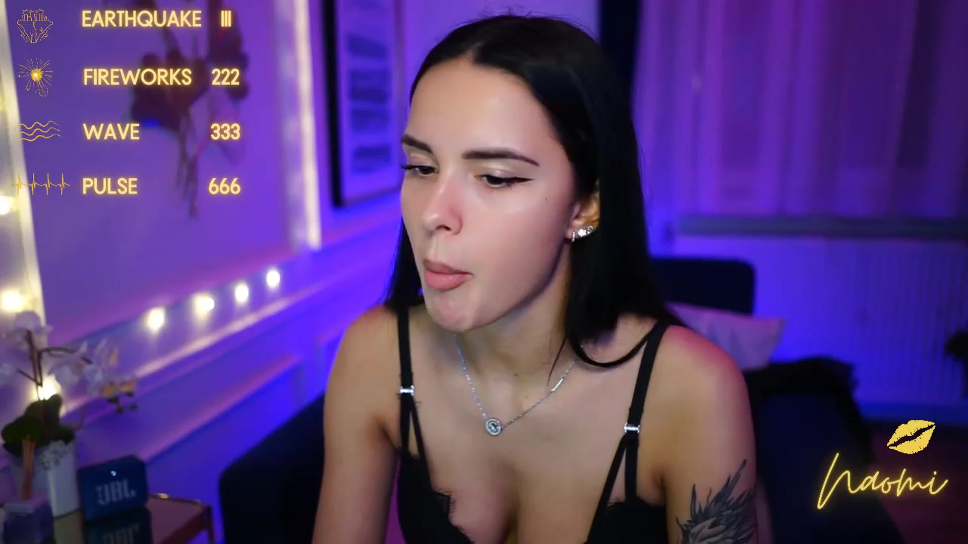 Gallery image thumbnail from cinnabellee's myfreecams stream on, 02/15/2023, 24:06 image 16 of 20