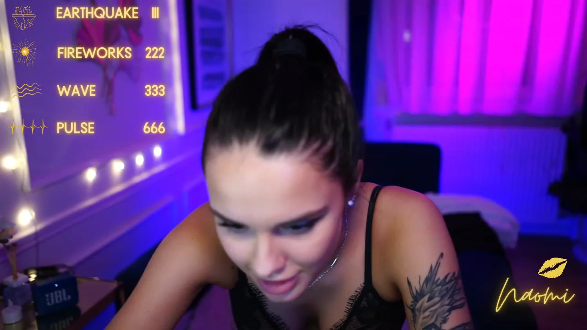 Gallery image thumbnail from cinnabellee's myfreecams stream on, 02/18/2023, 24:59 image 15 of 20