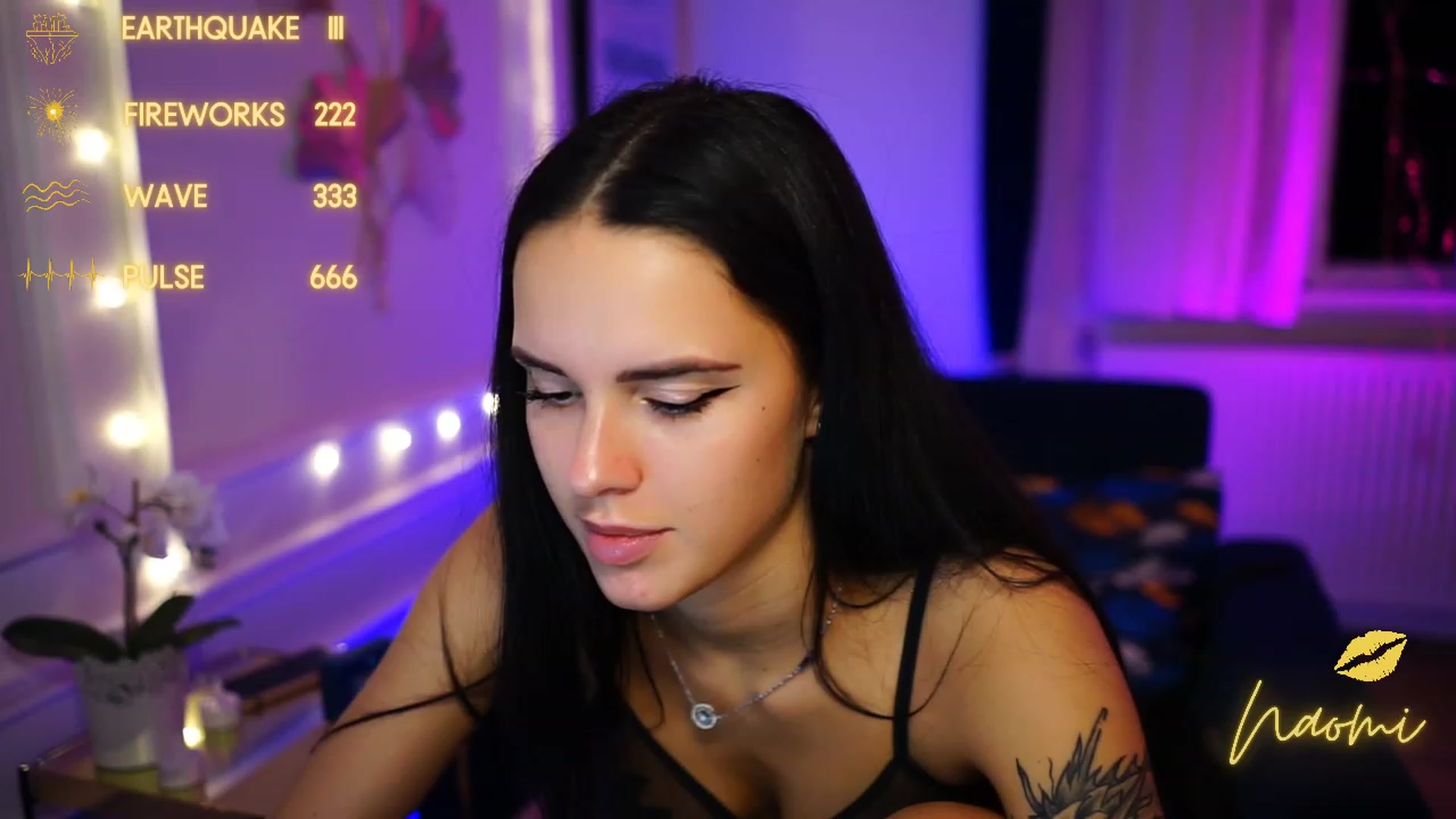 Gallery image thumbnail from cinnabellee's myfreecams stream on, 02/20/2023, 22:55 image 8 of 20