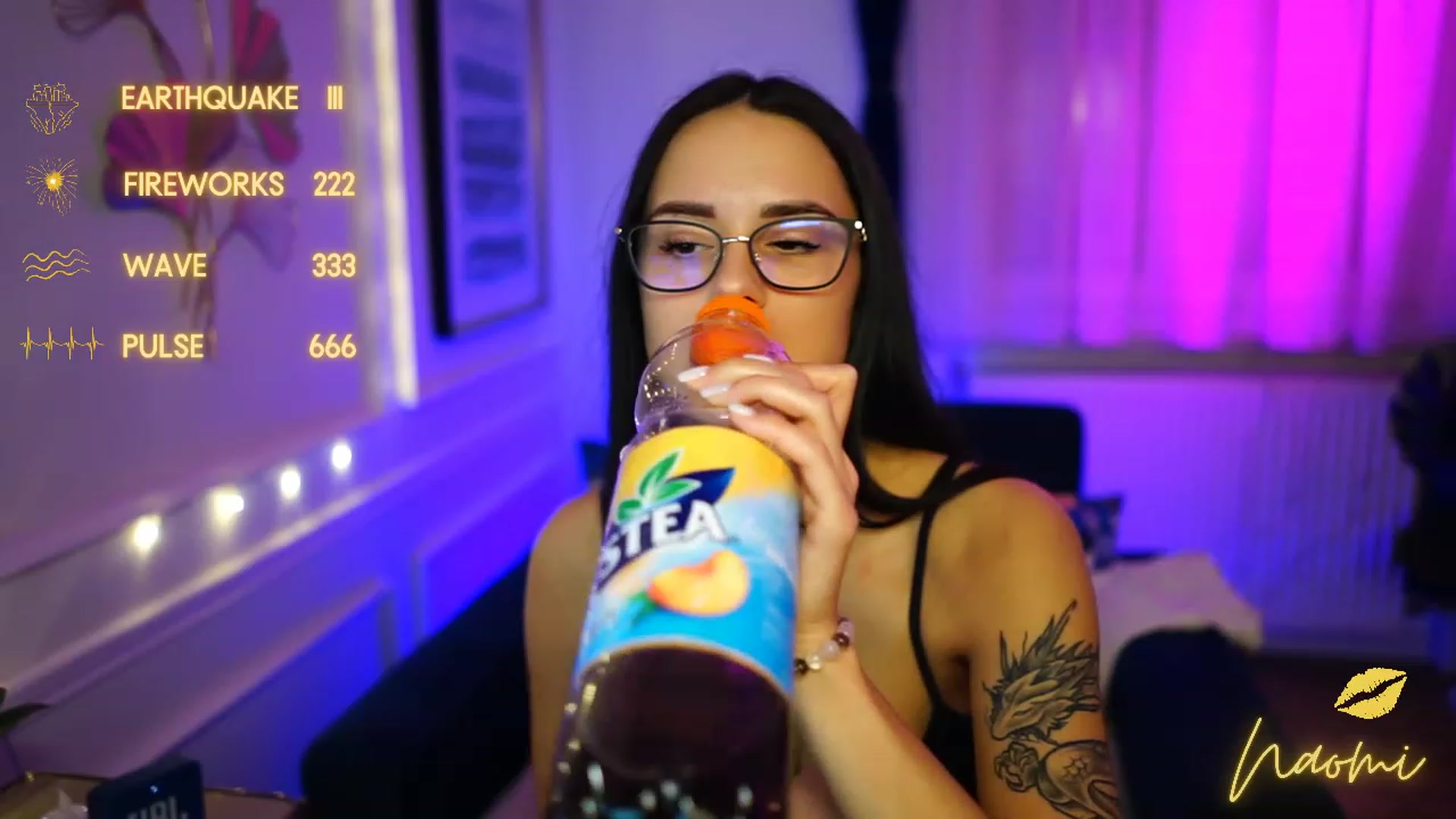 Gallery image thumbnail from cinnabellee's myfreecams stream on, 02/26/2023, 19:42 image 16 of 20