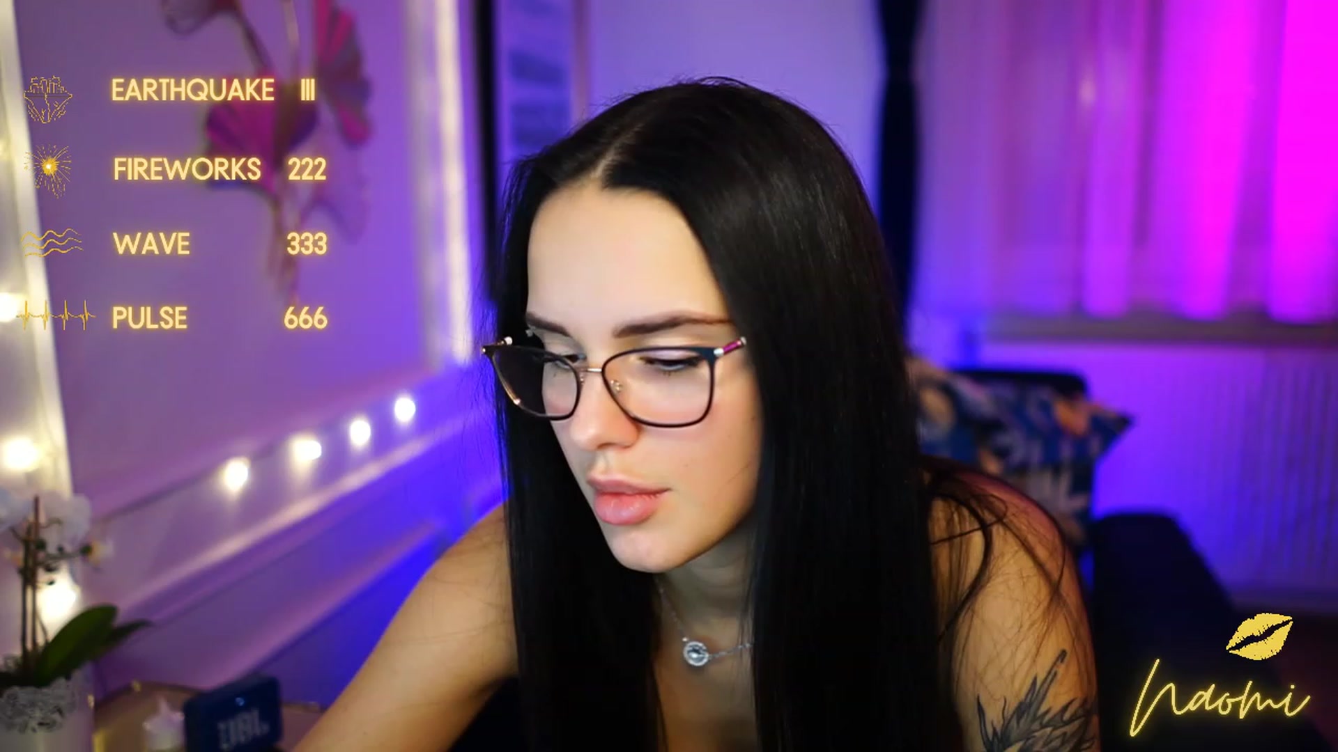 Gallery image thumbnail from cinnabellee's myfreecams stream on, 02/26/2023, 23:11 image 8 of 20