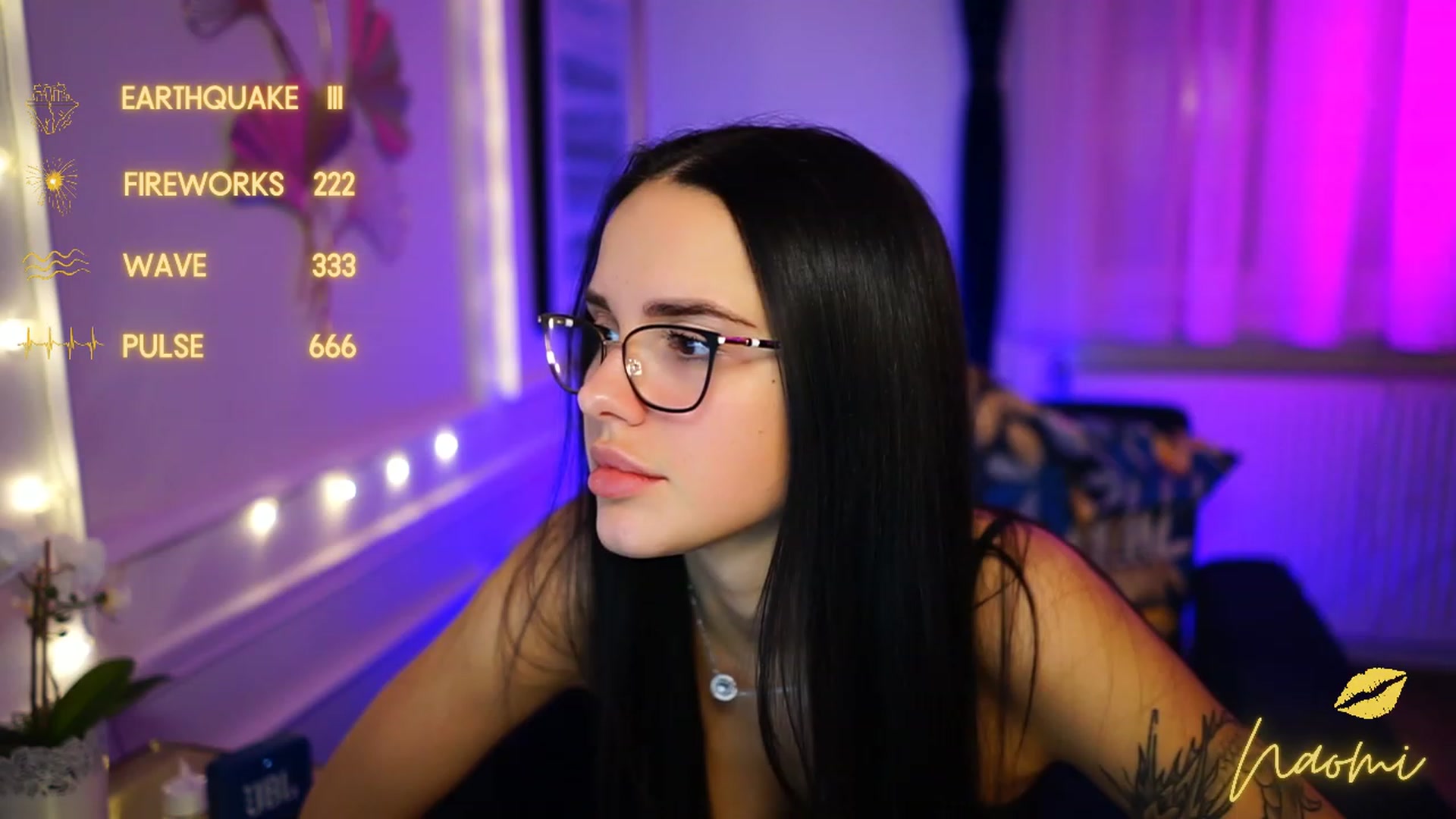 Gallery image thumbnail from cinnabellee's myfreecams stream on, 02/26/2023, 23:11 image 11 of 20
