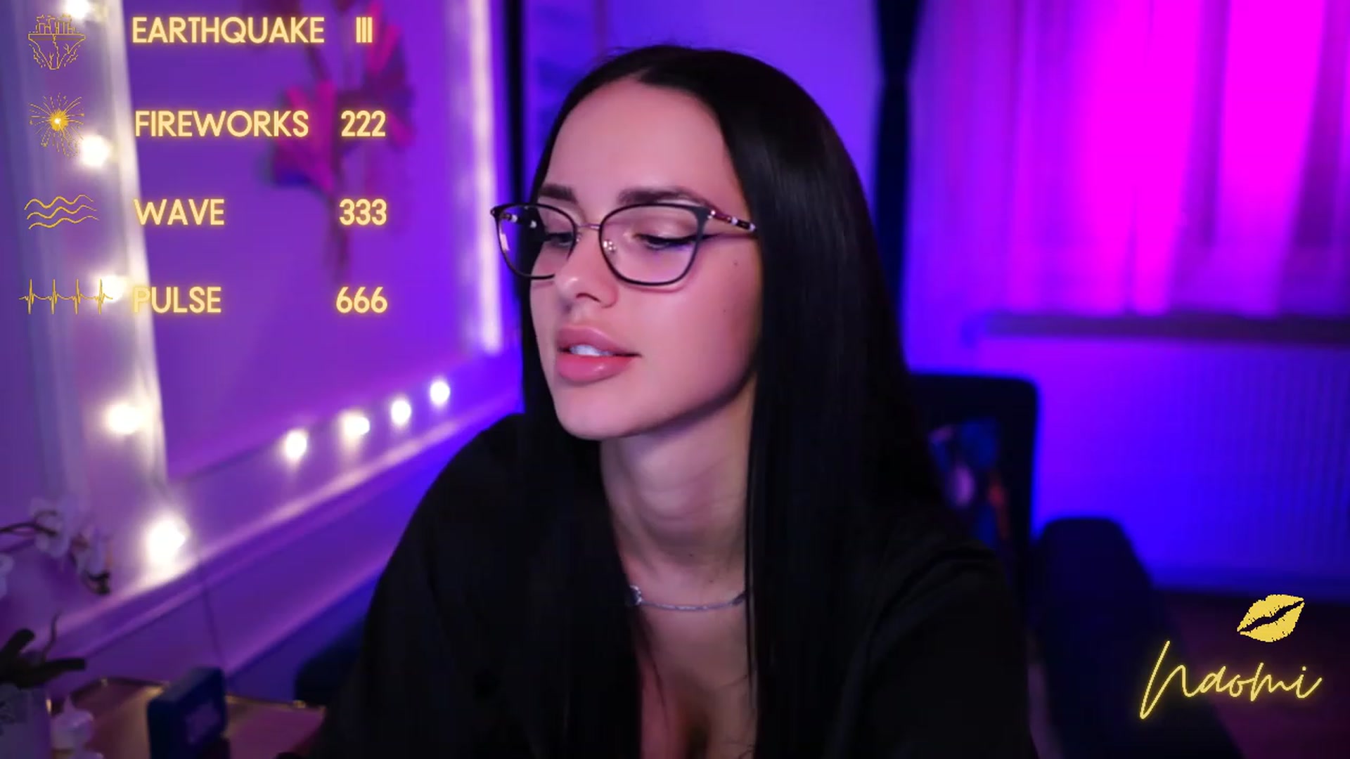 Gallery image thumbnail from cinnabellee's myfreecams stream on, 03/13/2023, 24:05 image 2 of 20