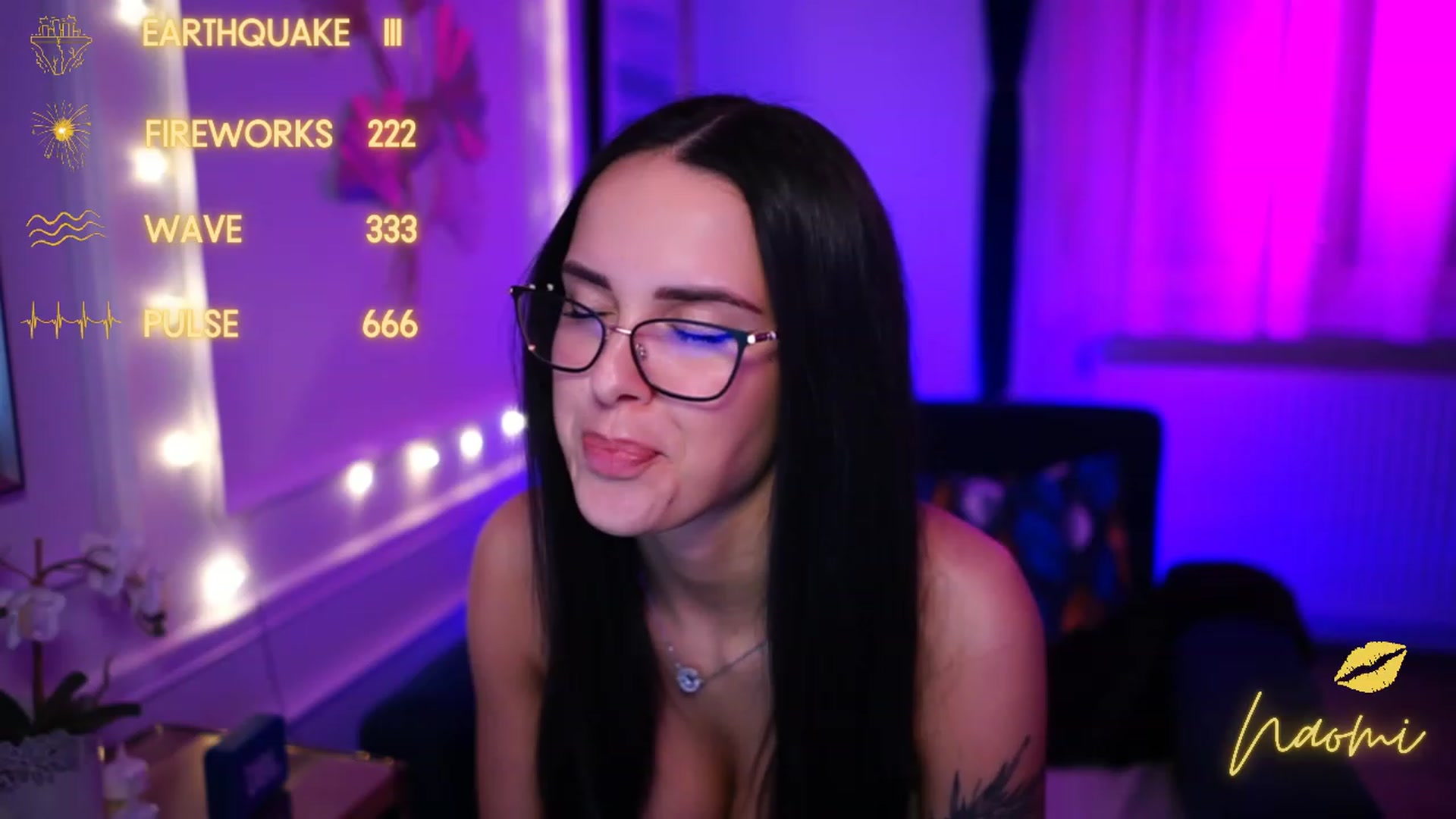 Gallery image thumbnail from cinnabellee's myfreecams stream on, 03/13/2023, 24:05 image 12 of 20