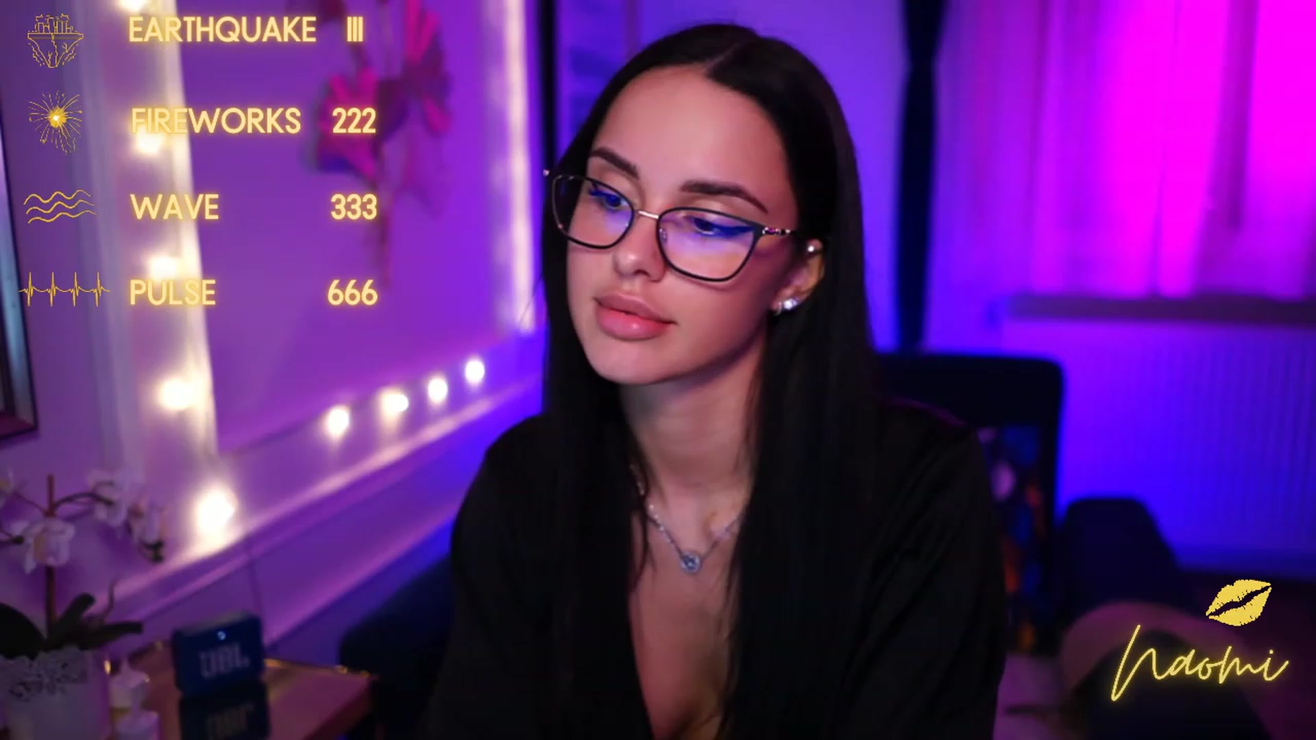 Gallery image thumbnail from cinnabellee's myfreecams stream on, 03/13/2023, 02:06 image 5 of 20