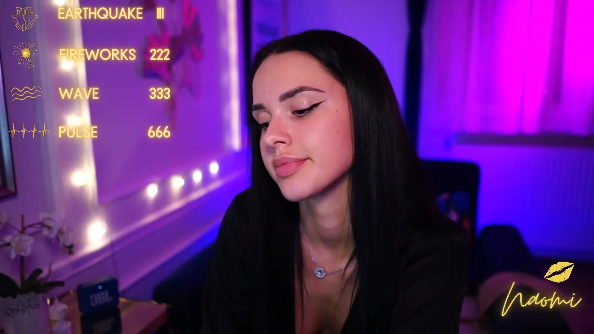 Gallery image thumbnail from cinnabellee's myfreecams stream on, 03/13/2023, 02:06 image 16 of 20