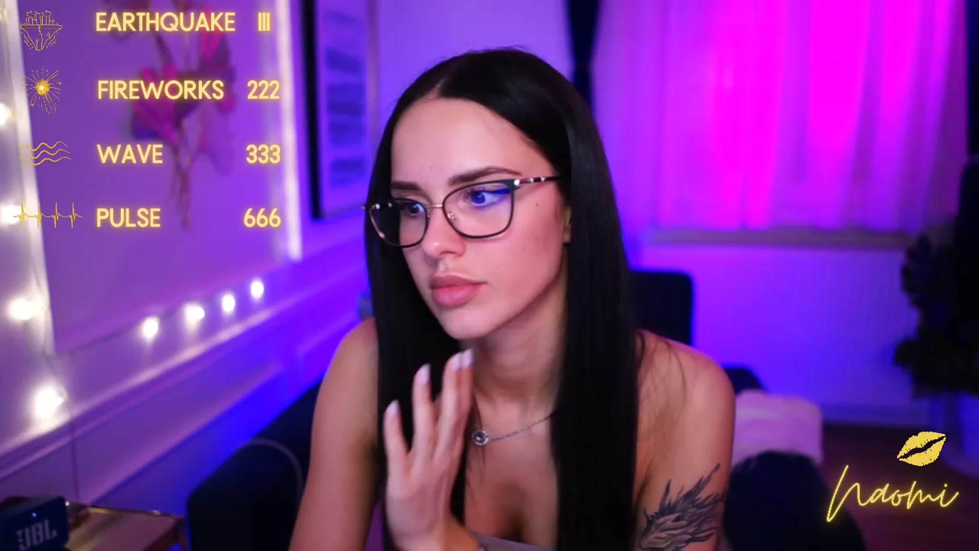 Gallery image thumbnail from cinnabellee's myfreecams stream on, 03/13/2023, 22:02 image 11 of 20