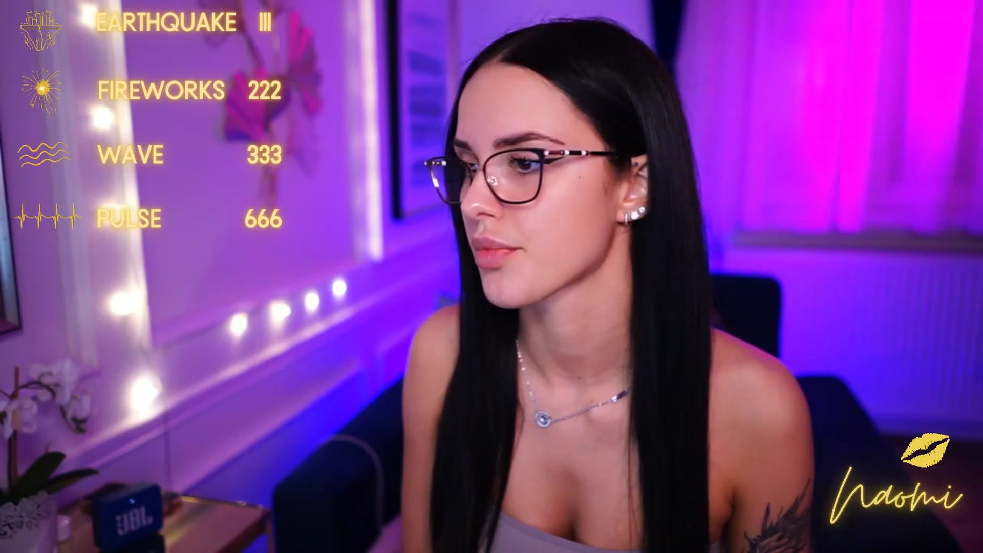 Gallery image thumbnail from cinnabellee's myfreecams stream on, 03/13/2023, 22:02 image 4 of 20
