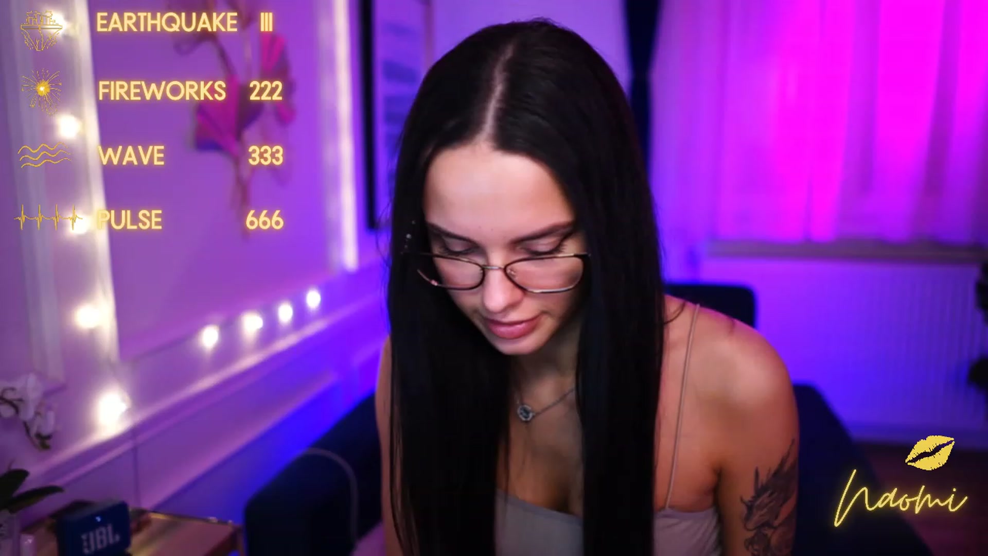 Gallery image thumbnail from cinnabellee's myfreecams stream on, 03/13/2023, 22:02 image 2 of 20