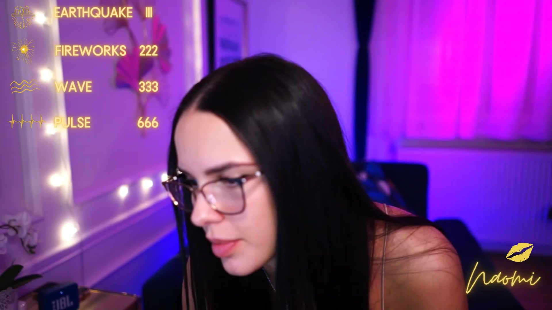 Gallery image thumbnail from cinnabellee's myfreecams stream on, 03/13/2023, 22:02 image 1 of 20