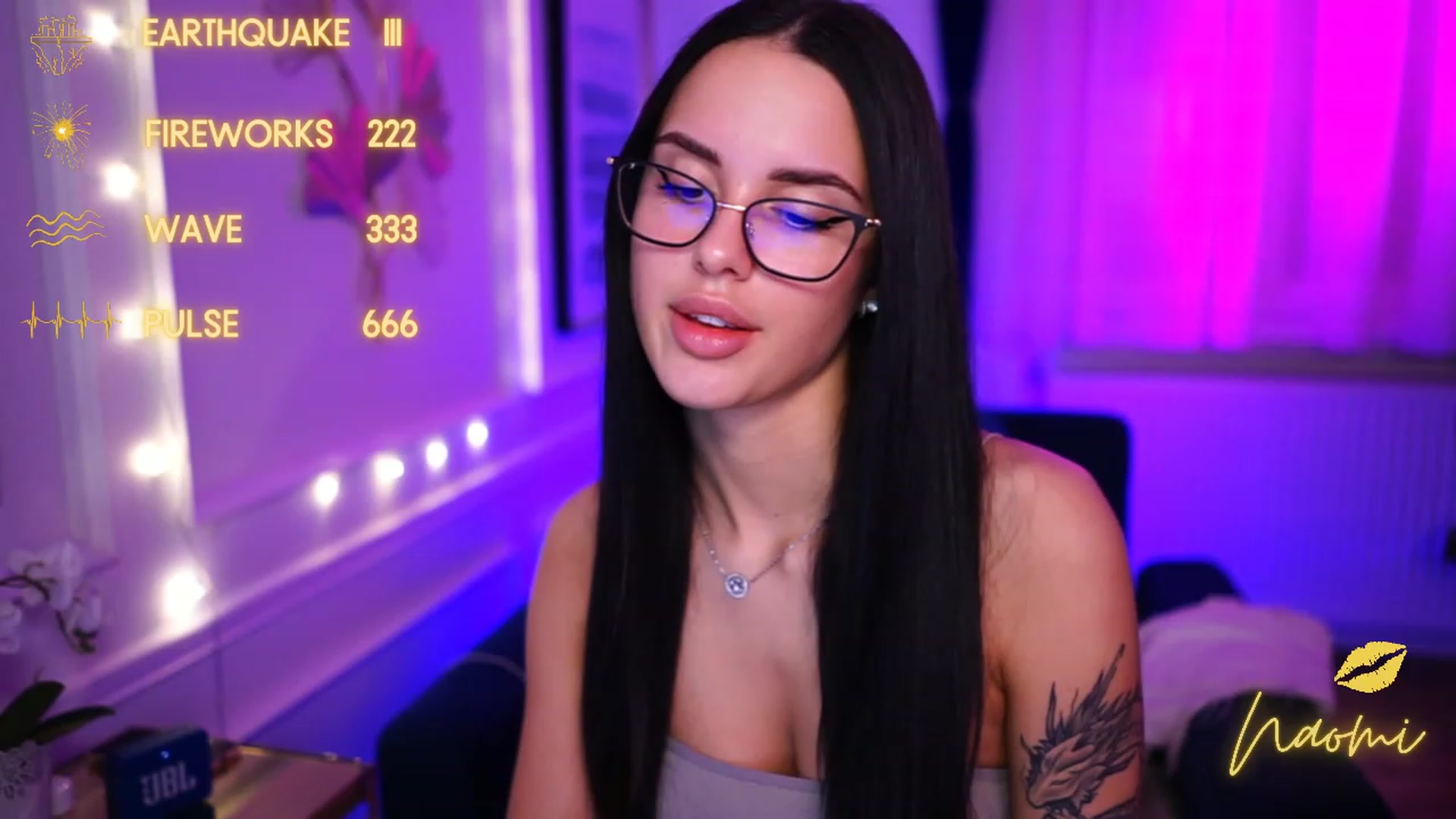 Gallery image thumbnail from cinnabellee's myfreecams stream on, 03/13/2023, 22:02 image 7 of 20