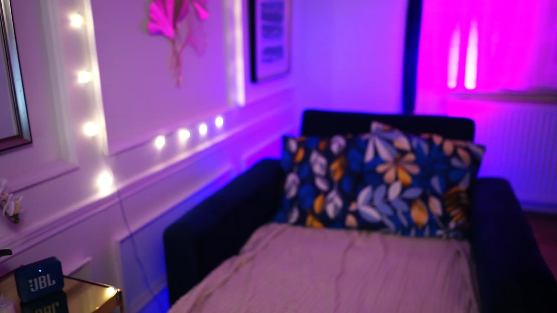 Gallery image thumbnail from cinnabellee's myfreecams stream on, 03/20/2023, 01:35 image 17 of 20