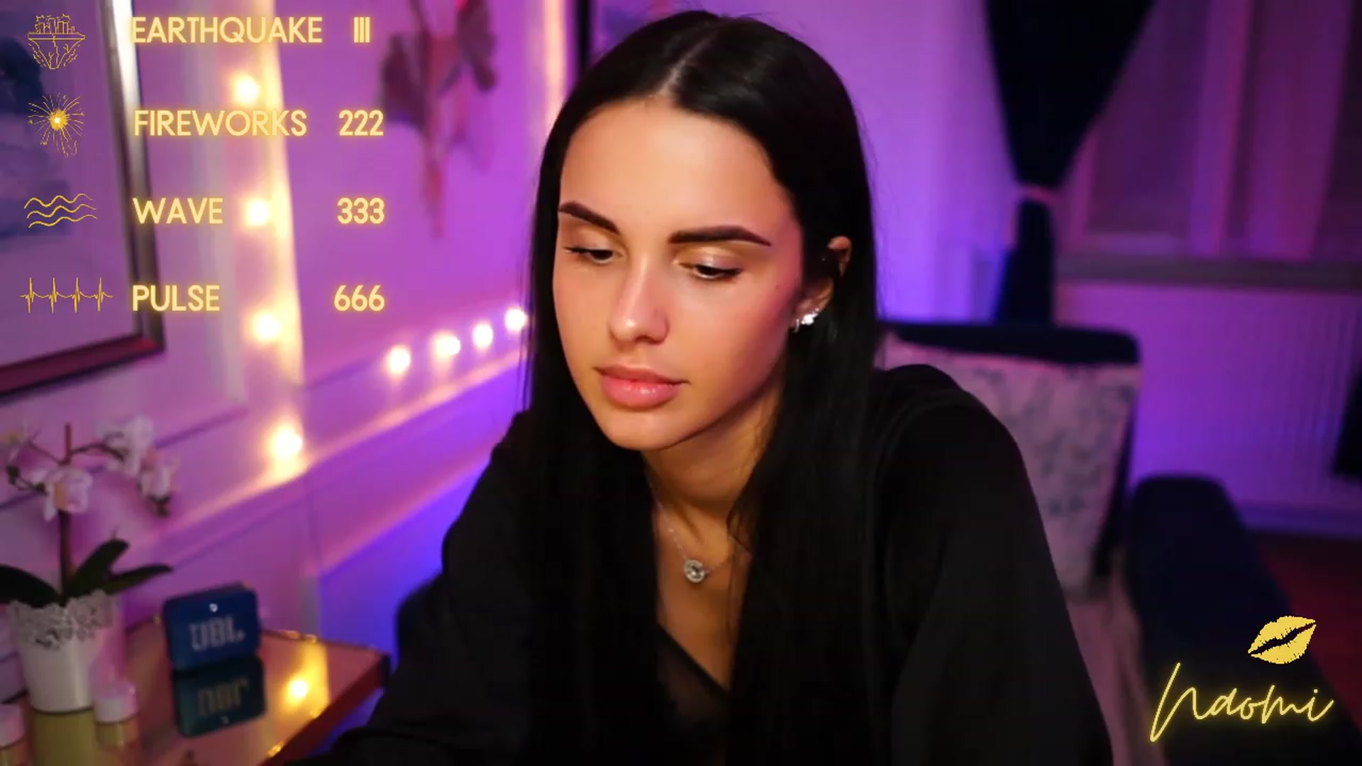 Gallery image thumbnail from cinnabellee's myfreecams stream on, 03/20/2023, 23:05 image 13 of 20