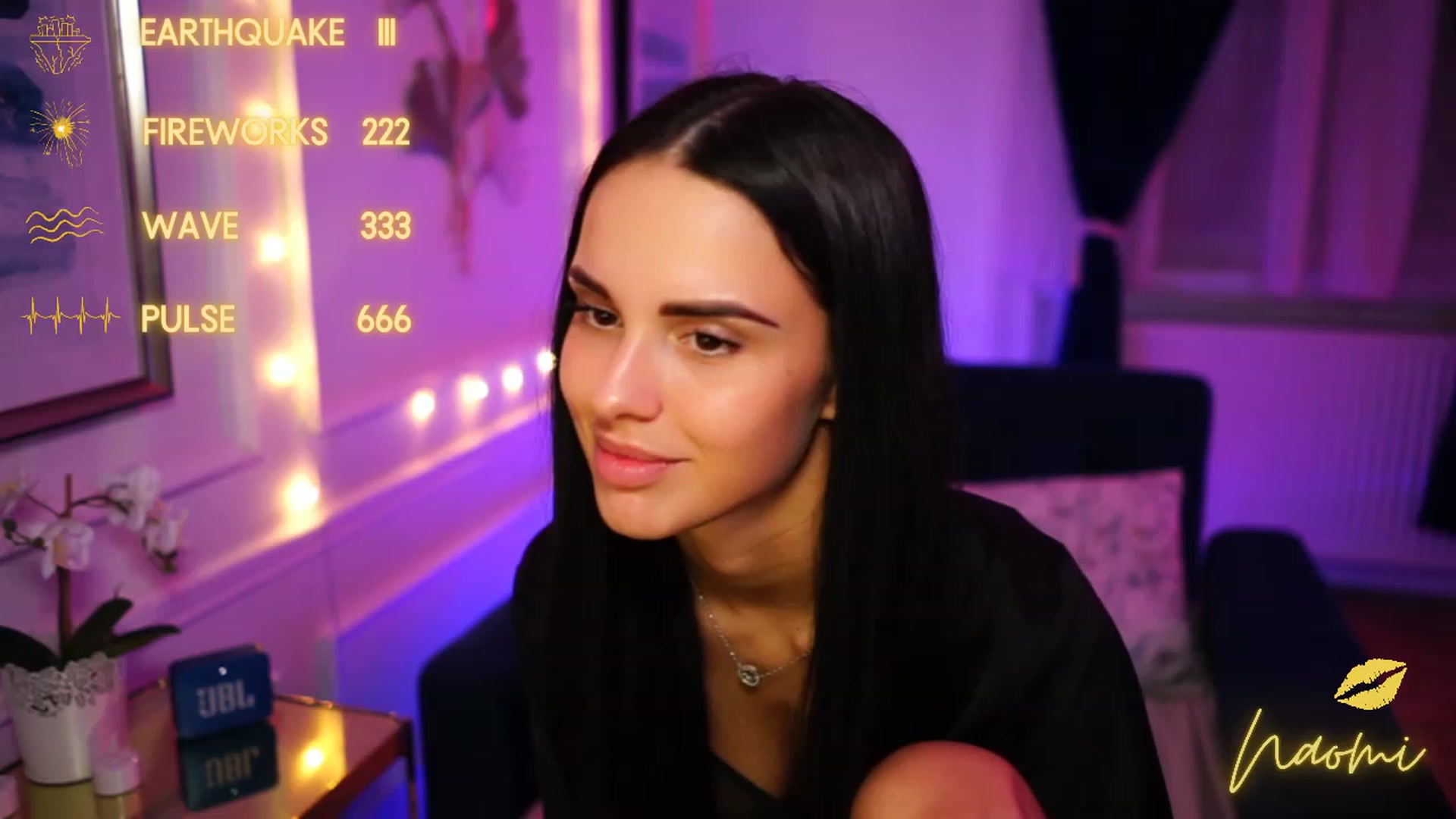 Gallery image thumbnail from cinnabellee's myfreecams stream on, 03/20/2023, 23:05 image 5 of 20