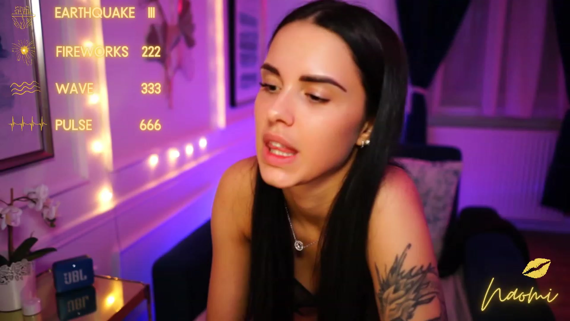 Gallery image thumbnail from cinnabellee's myfreecams stream on, 03/20/2023, 23:05 image 19 of 20