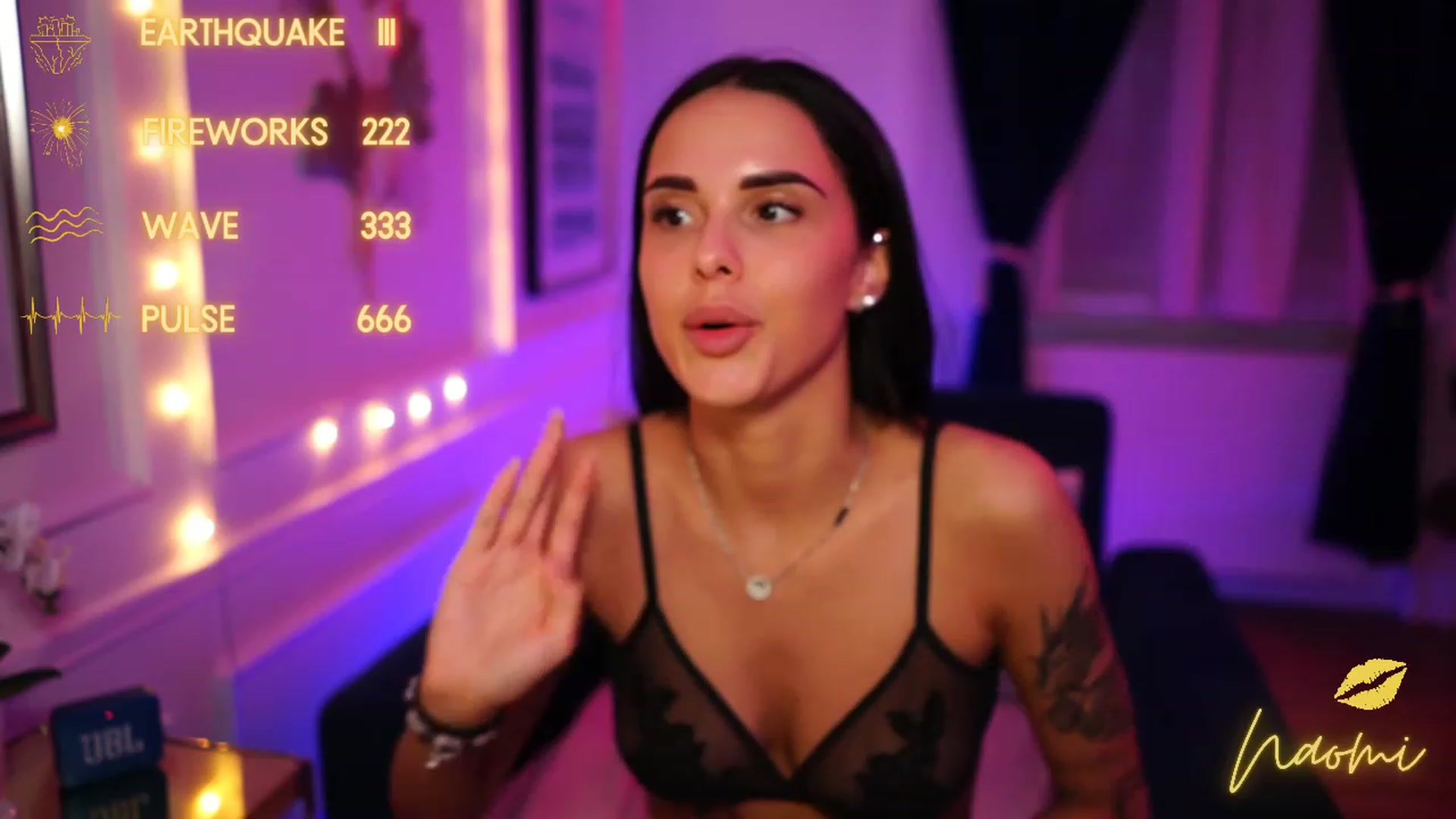 Gallery image thumbnail from cinnabellee's myfreecams stream on, 03/21/2023, 02:32 image 10 of 20