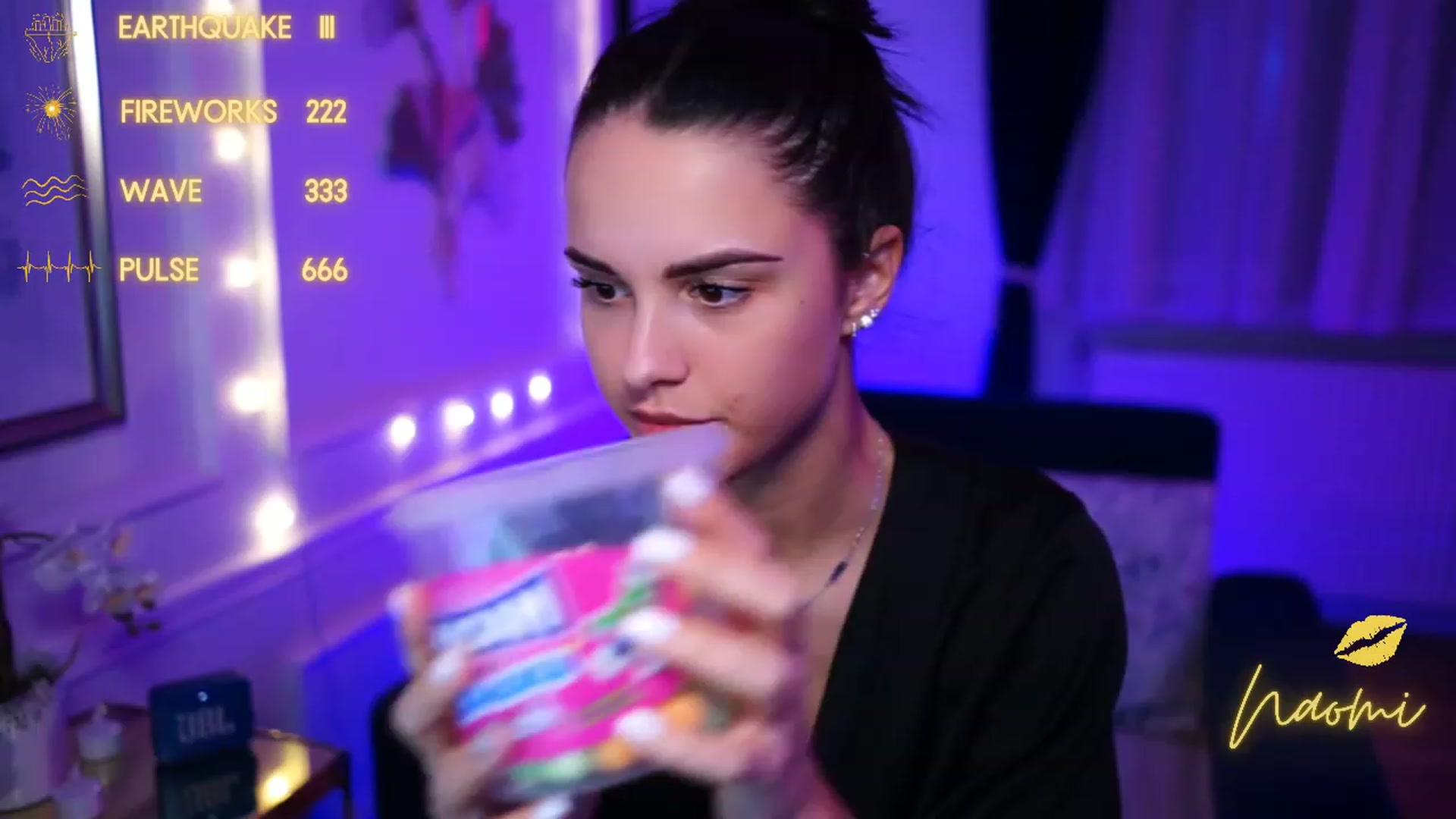 Gallery image thumbnail from cinnabellee's myfreecams stream on, 03/23/2023, 19:47 image 2 of 20