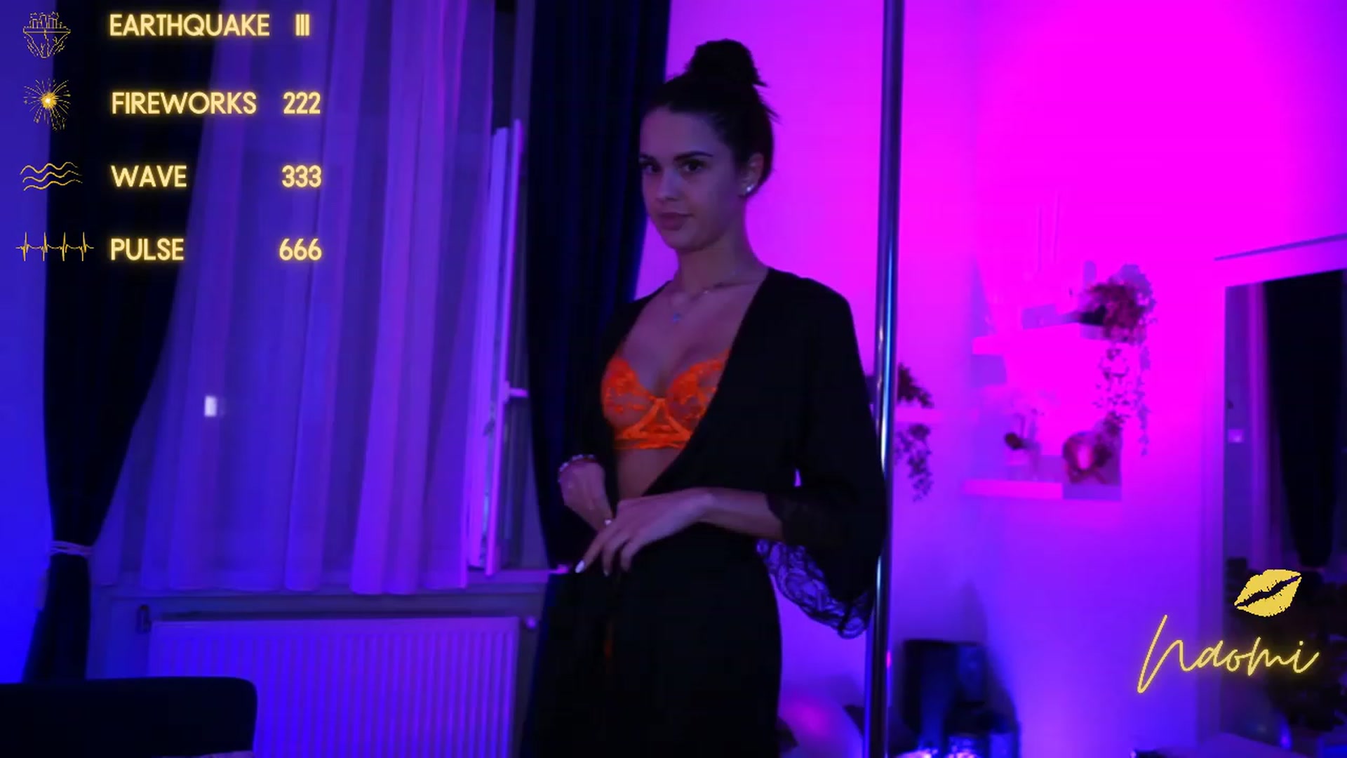 Gallery image thumbnail from cinnabellee's myfreecams stream on, 03/23/2023, 19:47 image 3 of 20