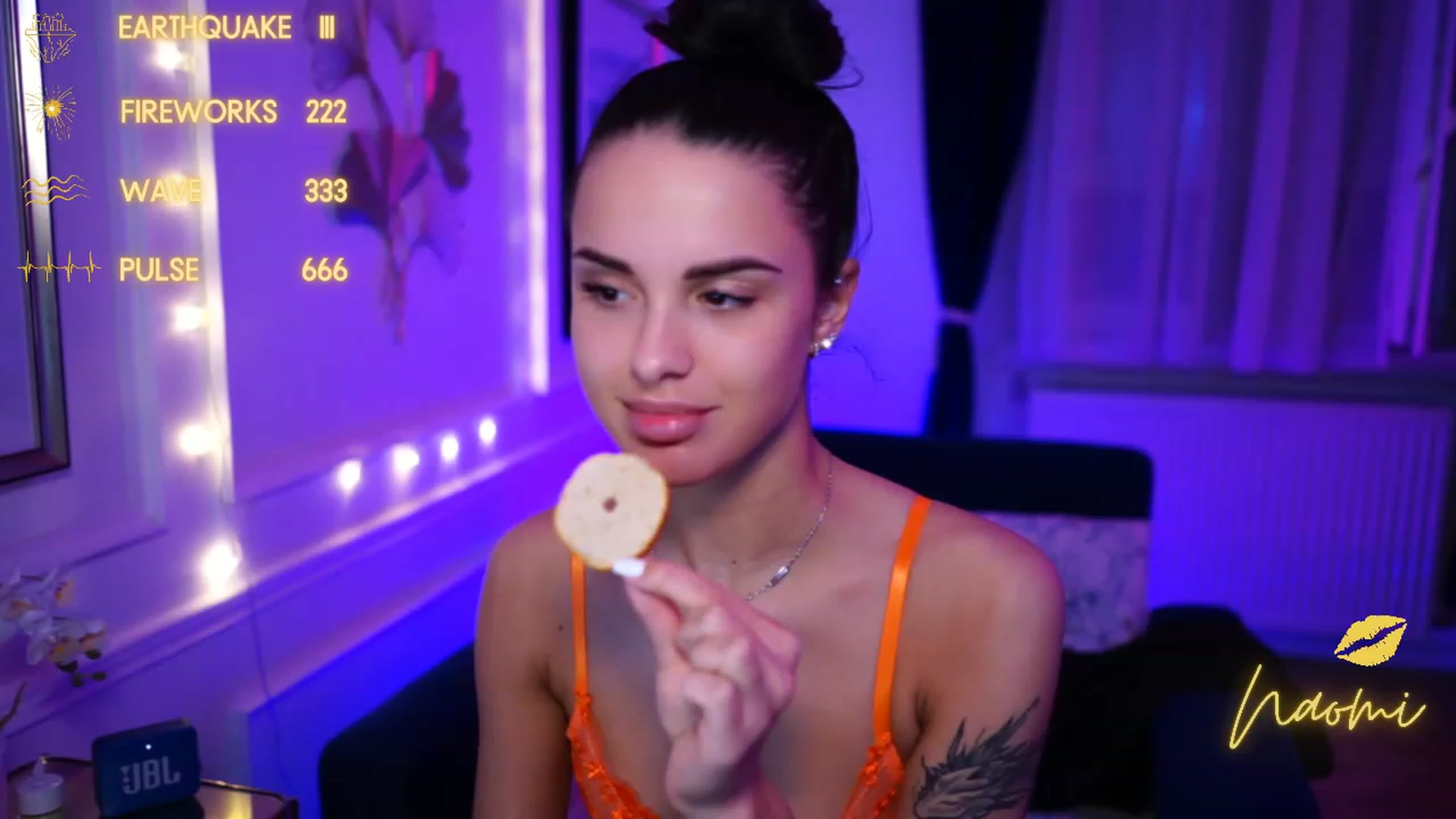 Gallery image thumbnail from cinnabellee's myfreecams stream on, 03/23/2023, 19:47 image 5 of 20