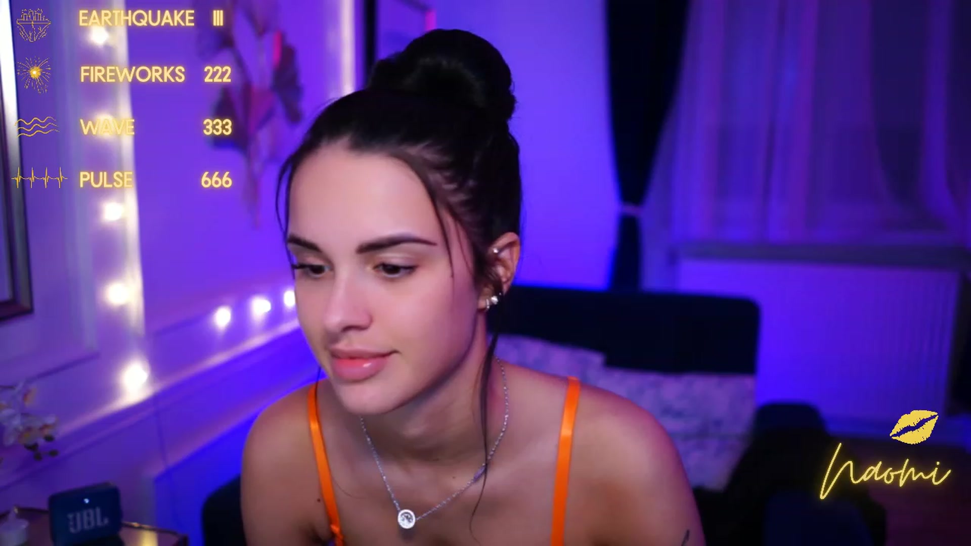 Gallery image thumbnail from cinnabellee's myfreecams stream on, 03/23/2023, 21:54 image 17 of 20
