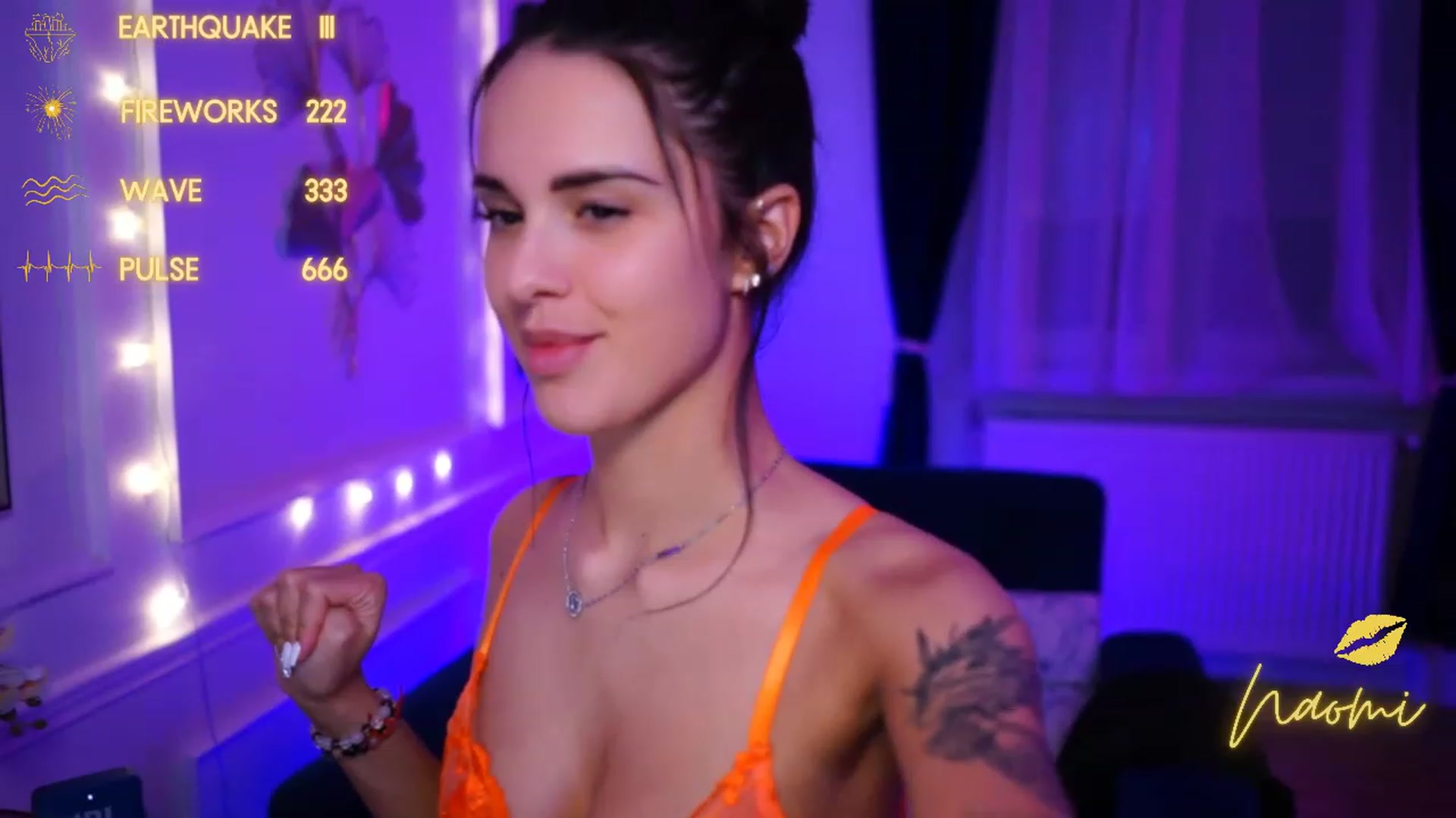 Gallery image thumbnail from cinnabellee's myfreecams stream on, 03/23/2023, 21:54 image 9 of 20