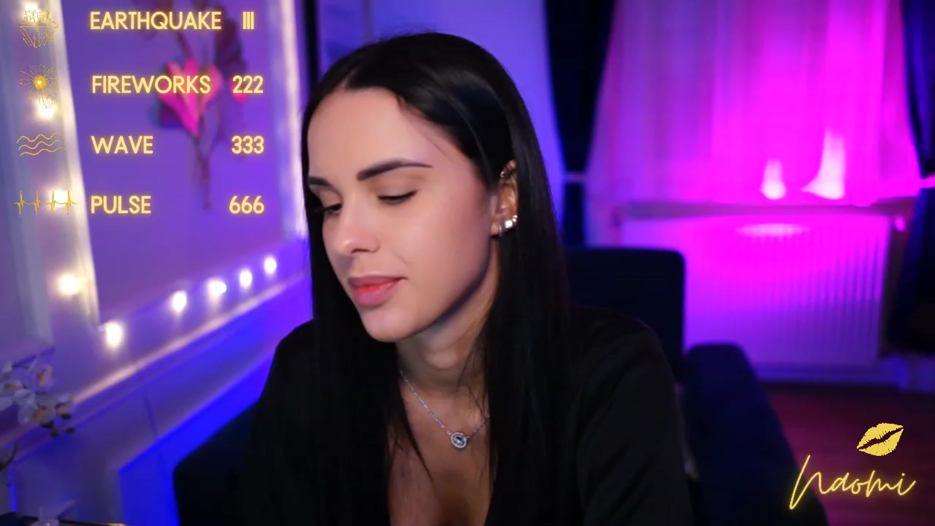 Gallery image thumbnail from cinnabellee's myfreecams stream on, 04/01/2023, 19:19 image 3 of 20