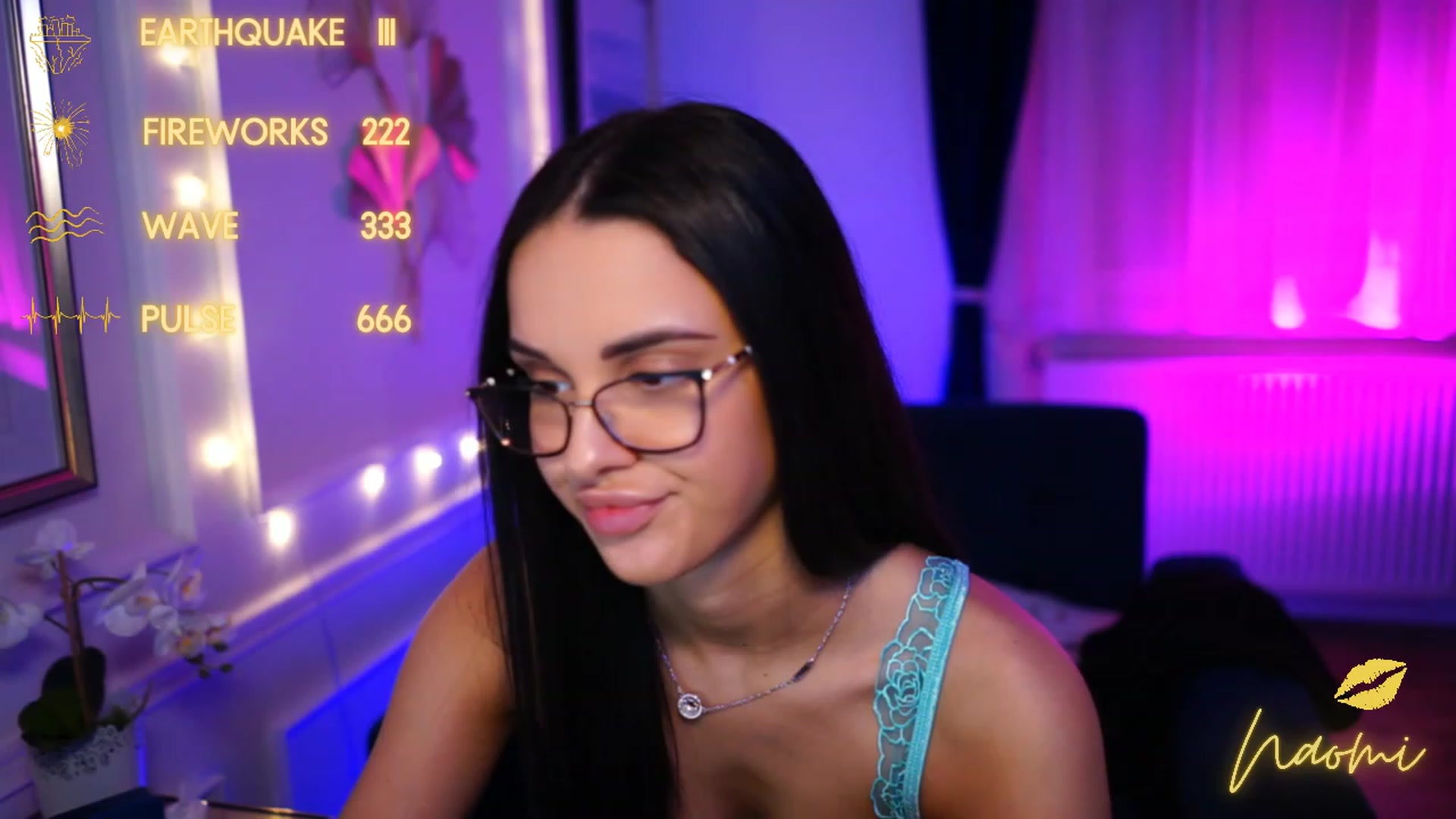 Gallery image thumbnail from cinnabellee's myfreecams stream on, 04/01/2023, 19:19 image 9 of 20