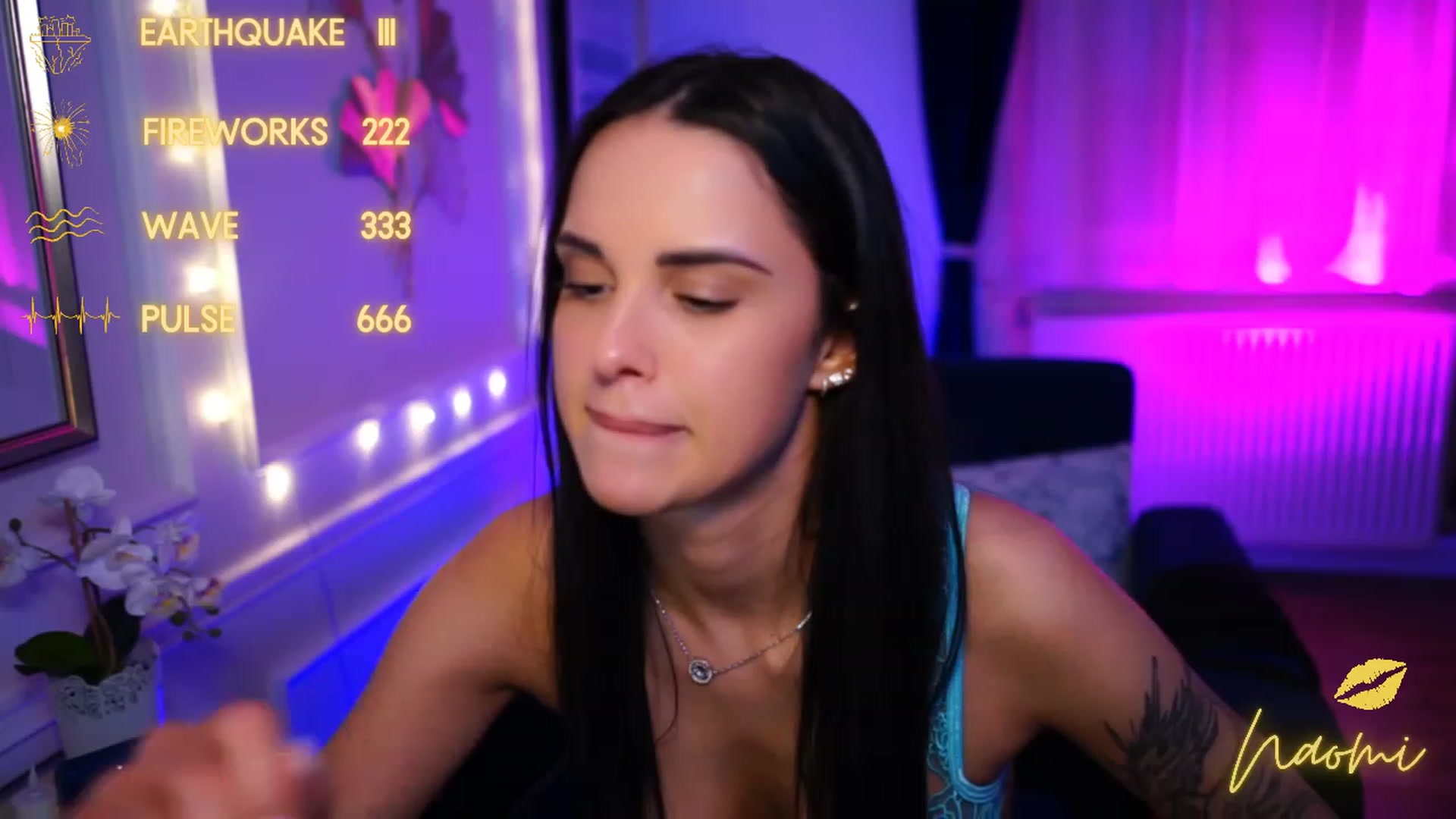 Gallery image thumbnail from cinnabellee's myfreecams stream on, 04/01/2023, 22:29 image 14 of 20