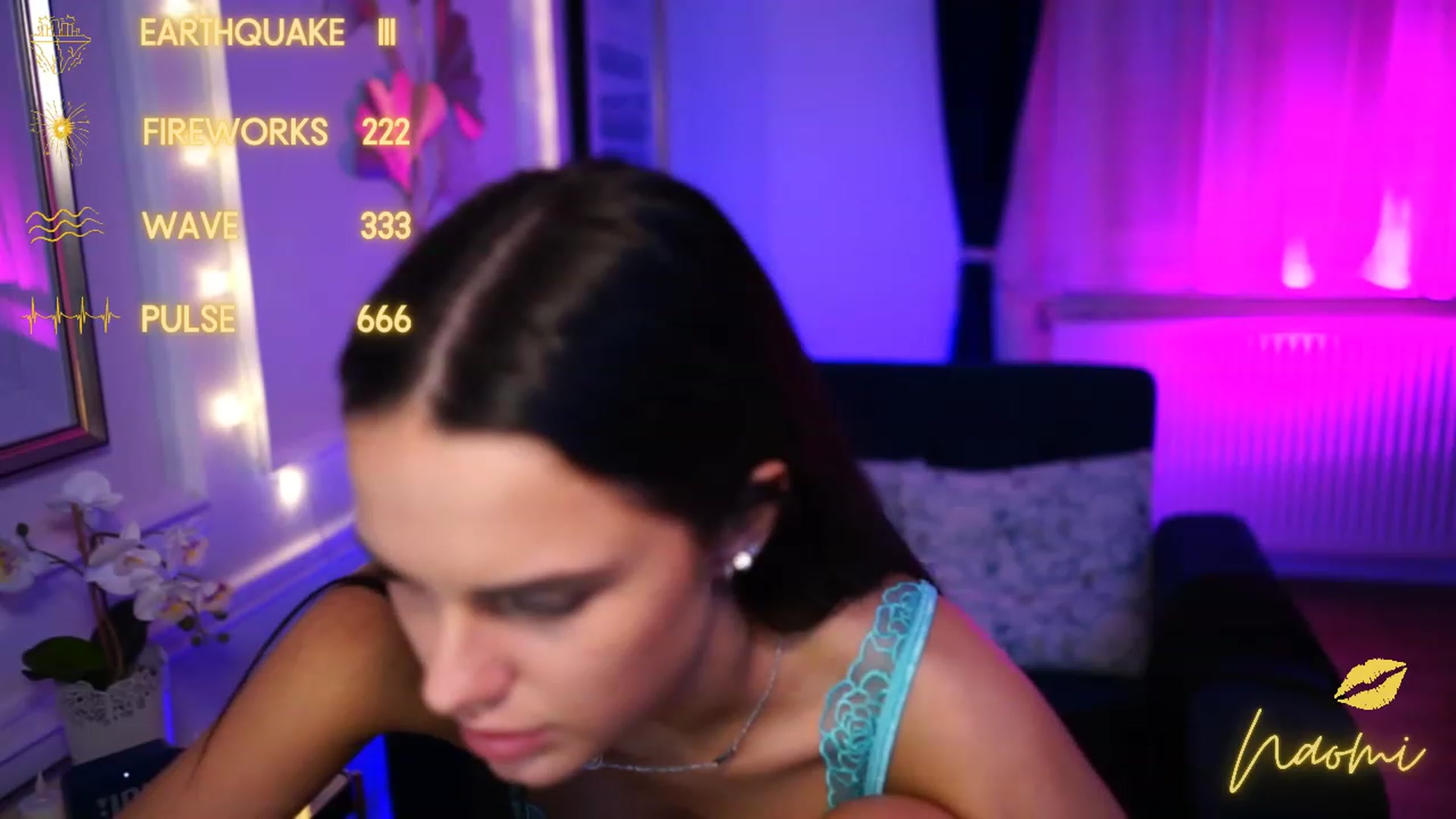 Gallery image thumbnail from cinnabellee's myfreecams stream on, 04/01/2023, 22:29 image 11 of 20