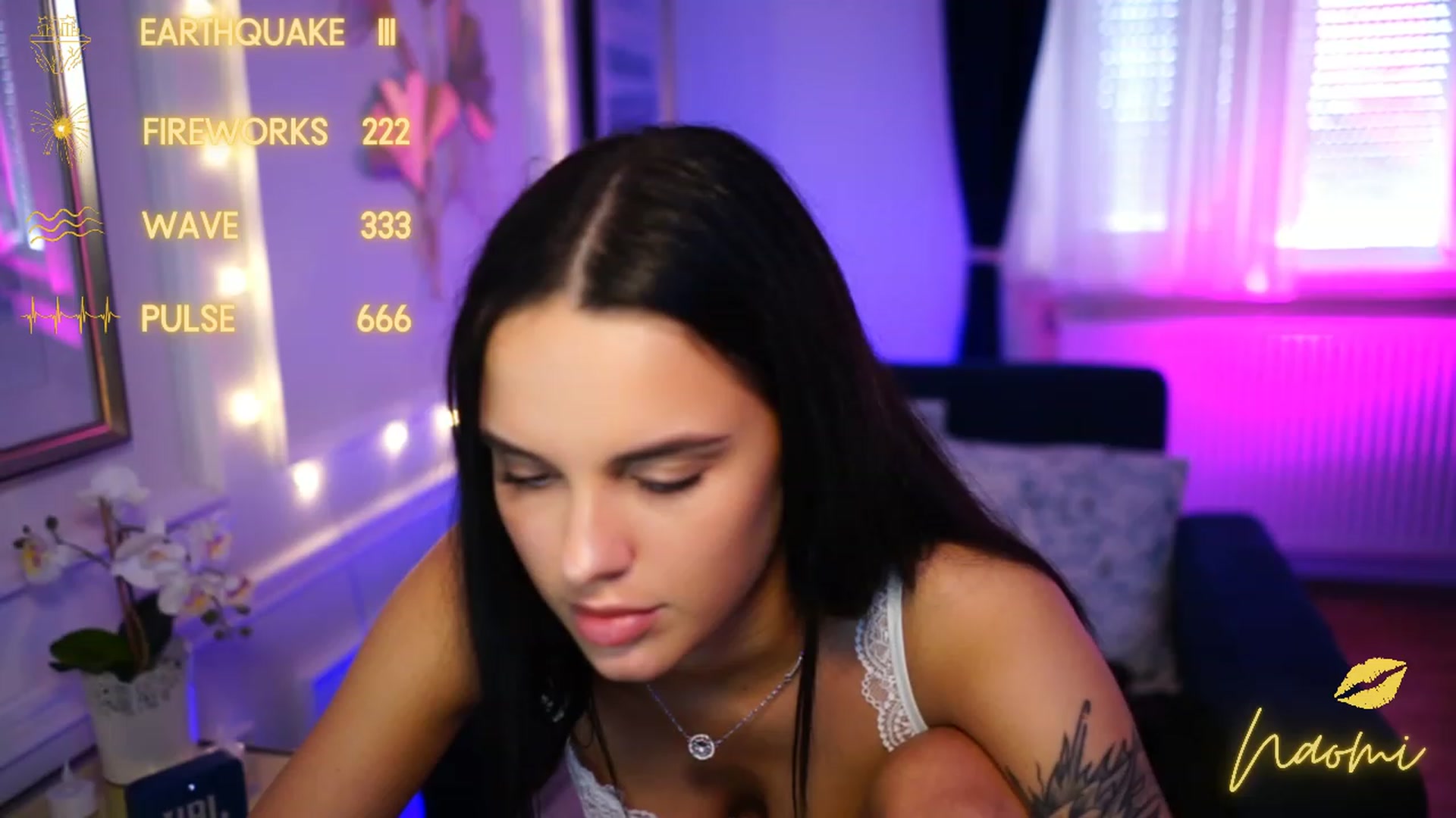 Gallery image thumbnail from cinnabellee's myfreecams stream on, 04/02/2023, 12:41 image 12 of 20