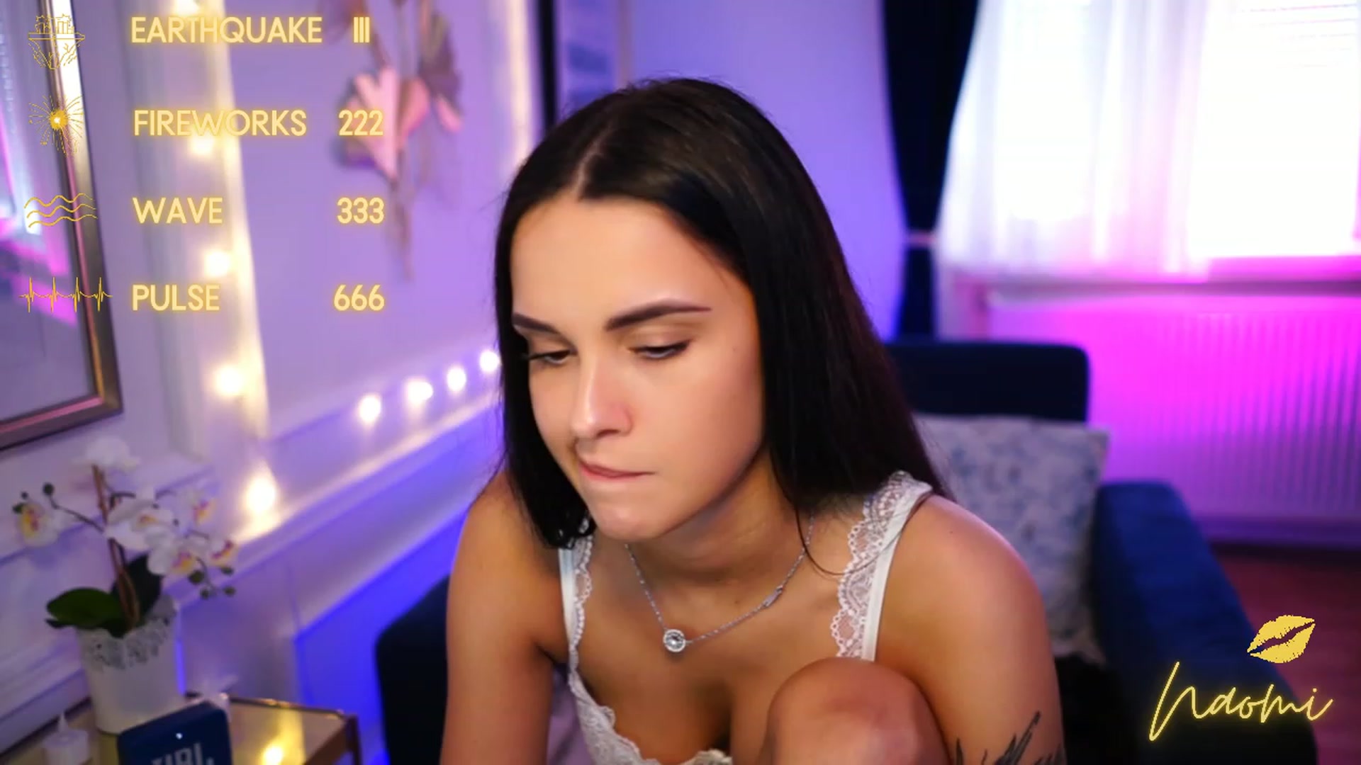 Gallery image thumbnail from cinnabellee's myfreecams stream on, 04/02/2023, 12:41 image 15 of 20