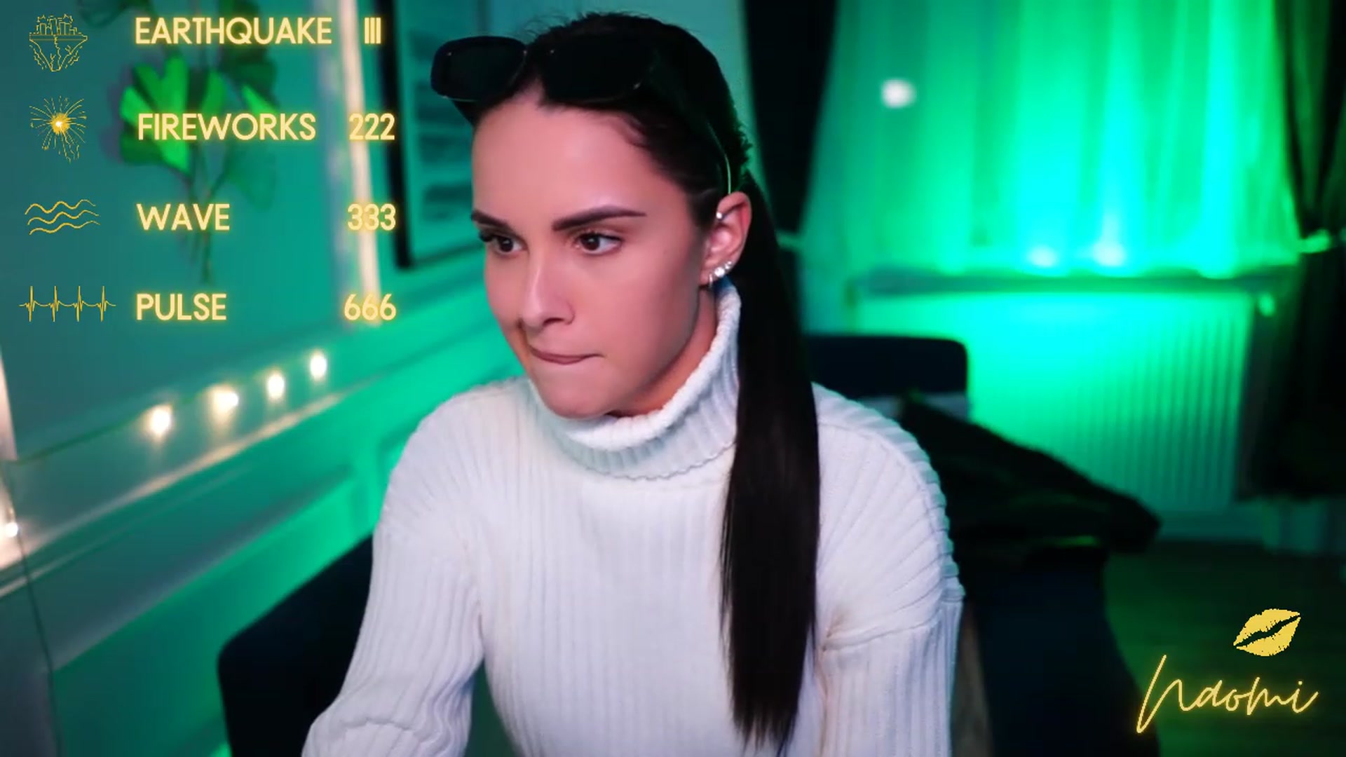 Gallery image thumbnail from cinnabellee's myfreecams stream on, 04/05/2023, 22:00 image 11 of 20