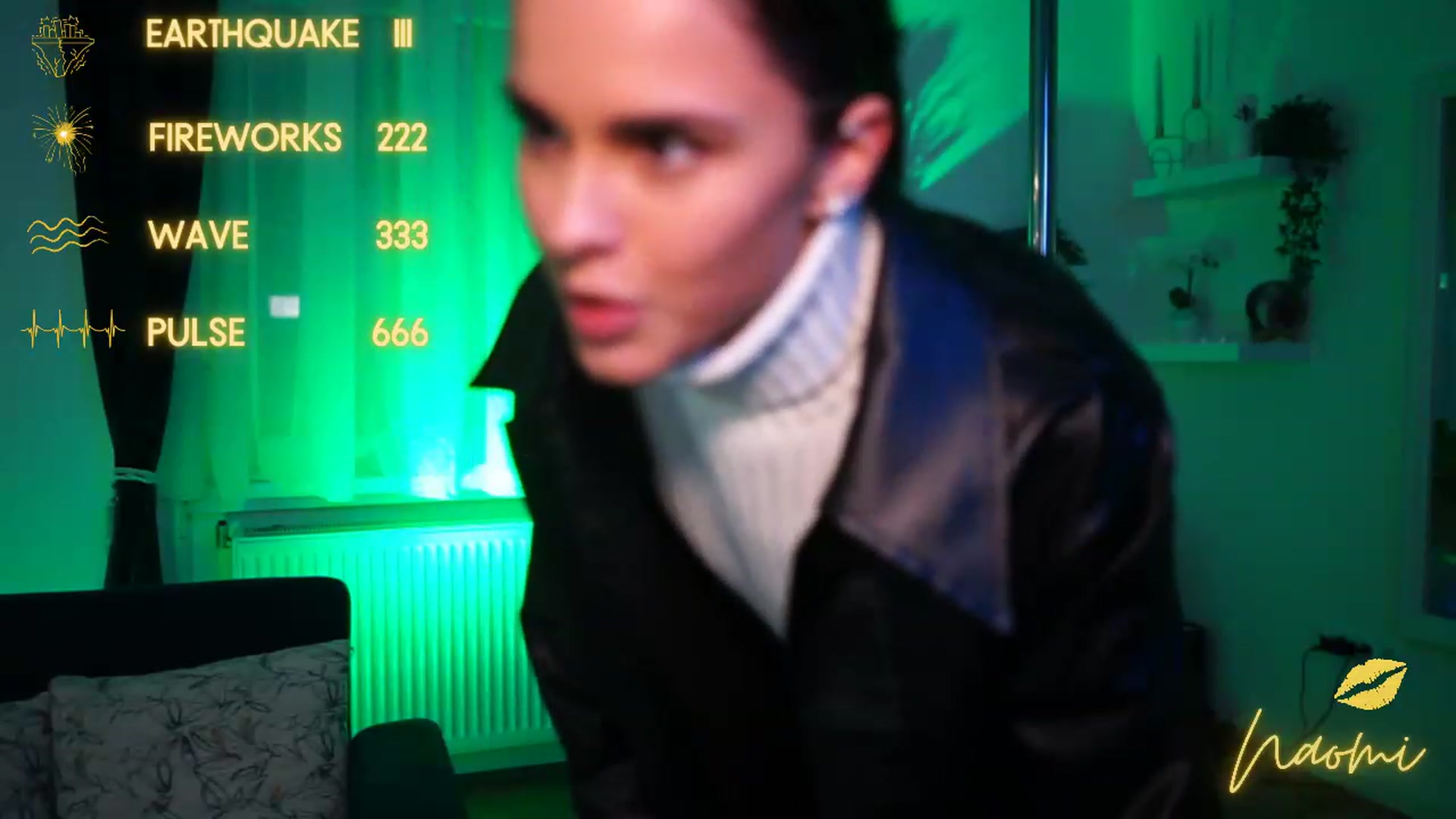 Gallery image thumbnail from cinnabellee's myfreecams stream on, 04/05/2023, 22:00 image 10 of 20