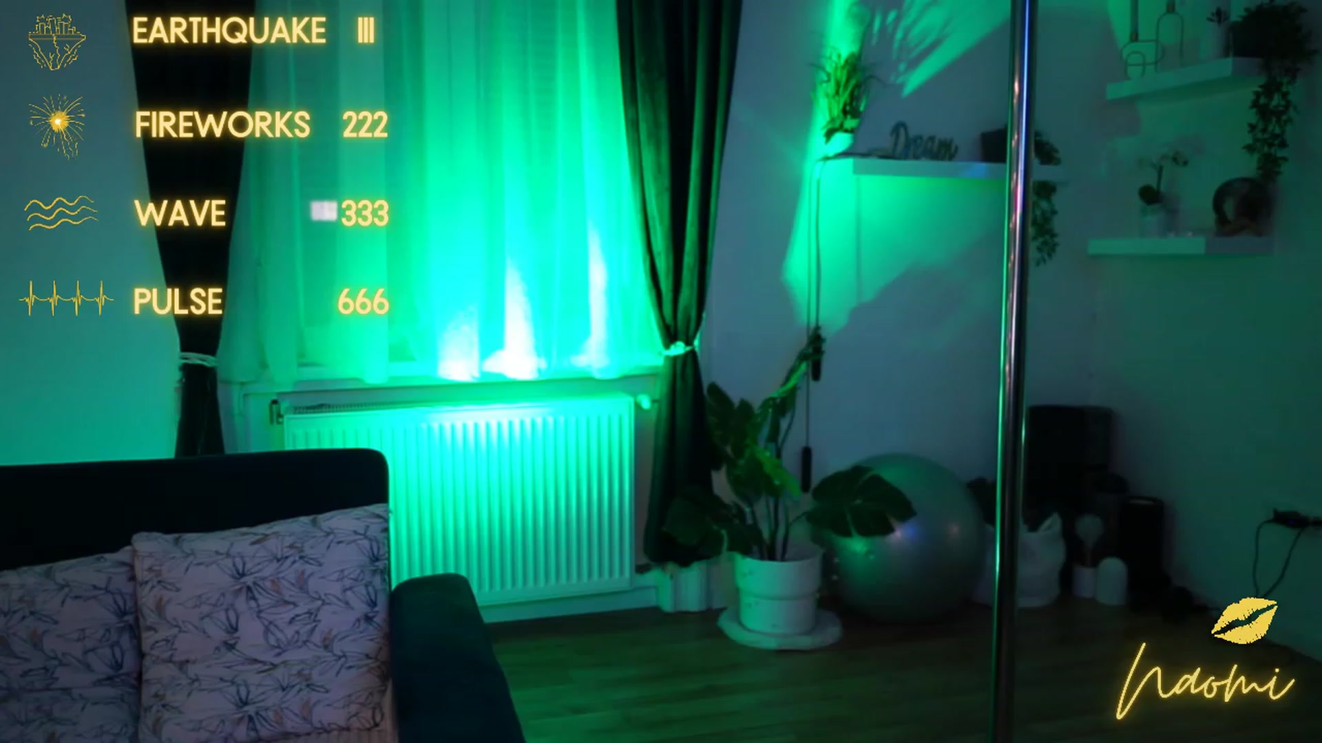 Gallery image thumbnail from cinnabellee's myfreecams stream on, 04/05/2023, 22:00 image 8 of 20