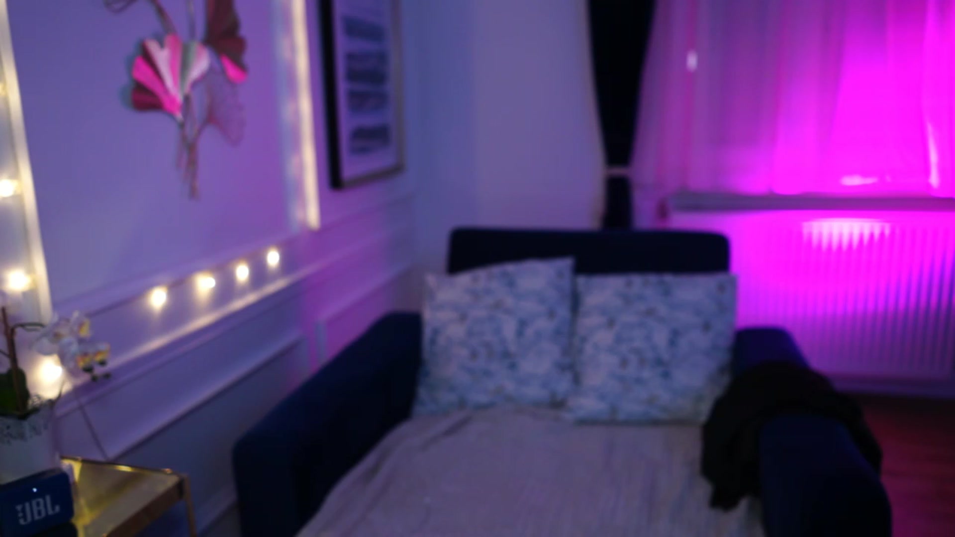 Gallery image thumbnail from cinnabellee's myfreecams stream on, 04/13/2023, 18:39 image 14 of 20